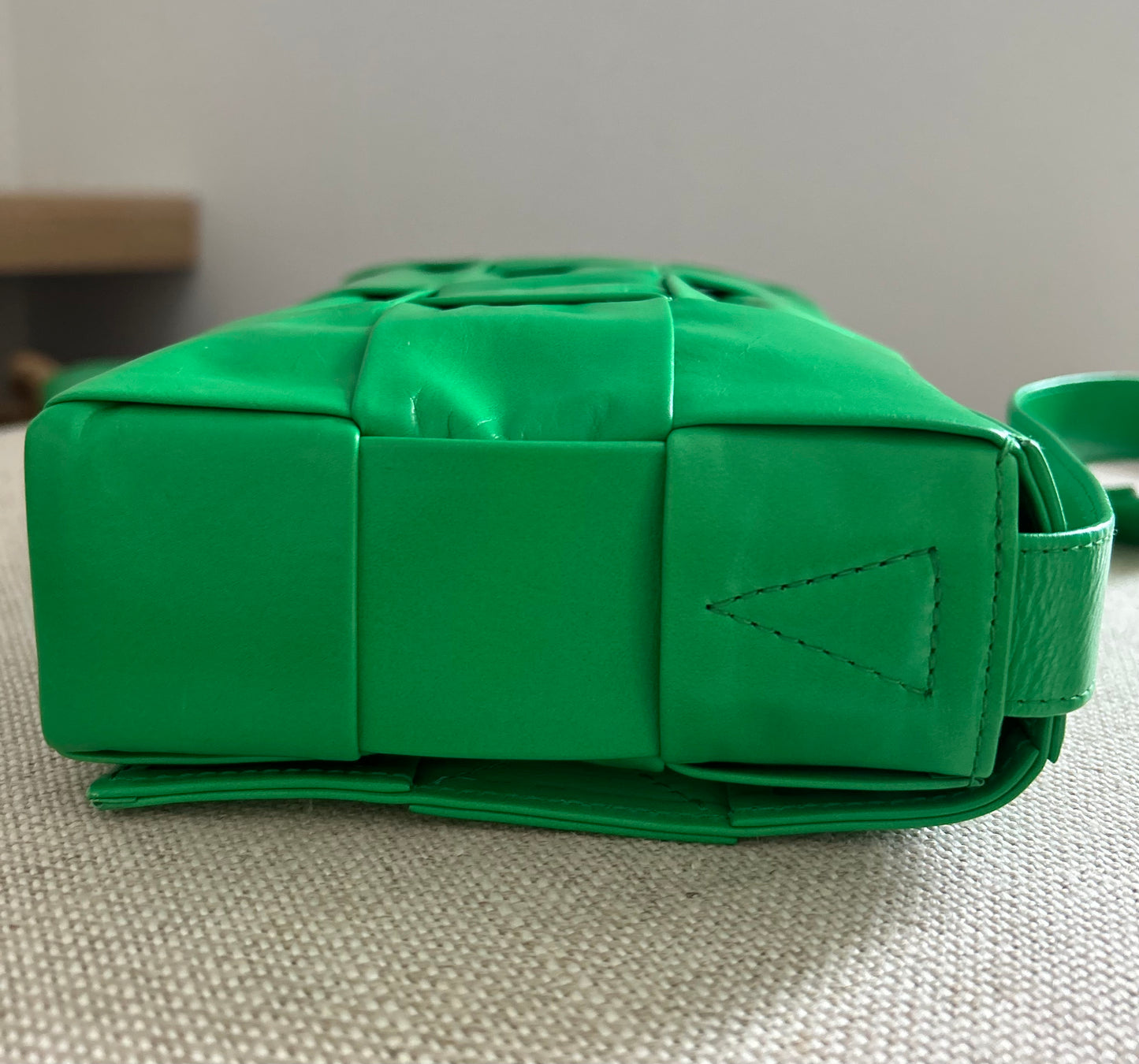Bottega Veneta Cassette, Intrecciato - Medium