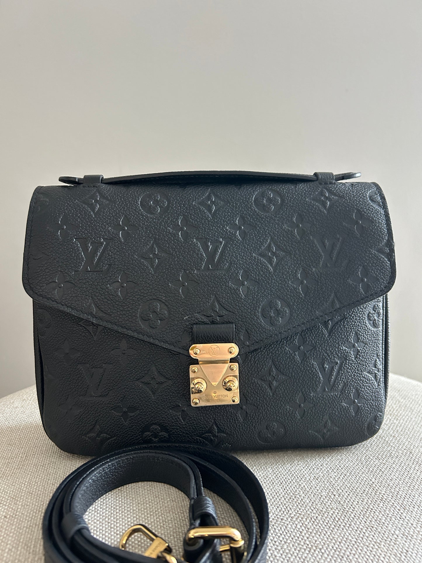 Louis Vuitton Pochette Métis