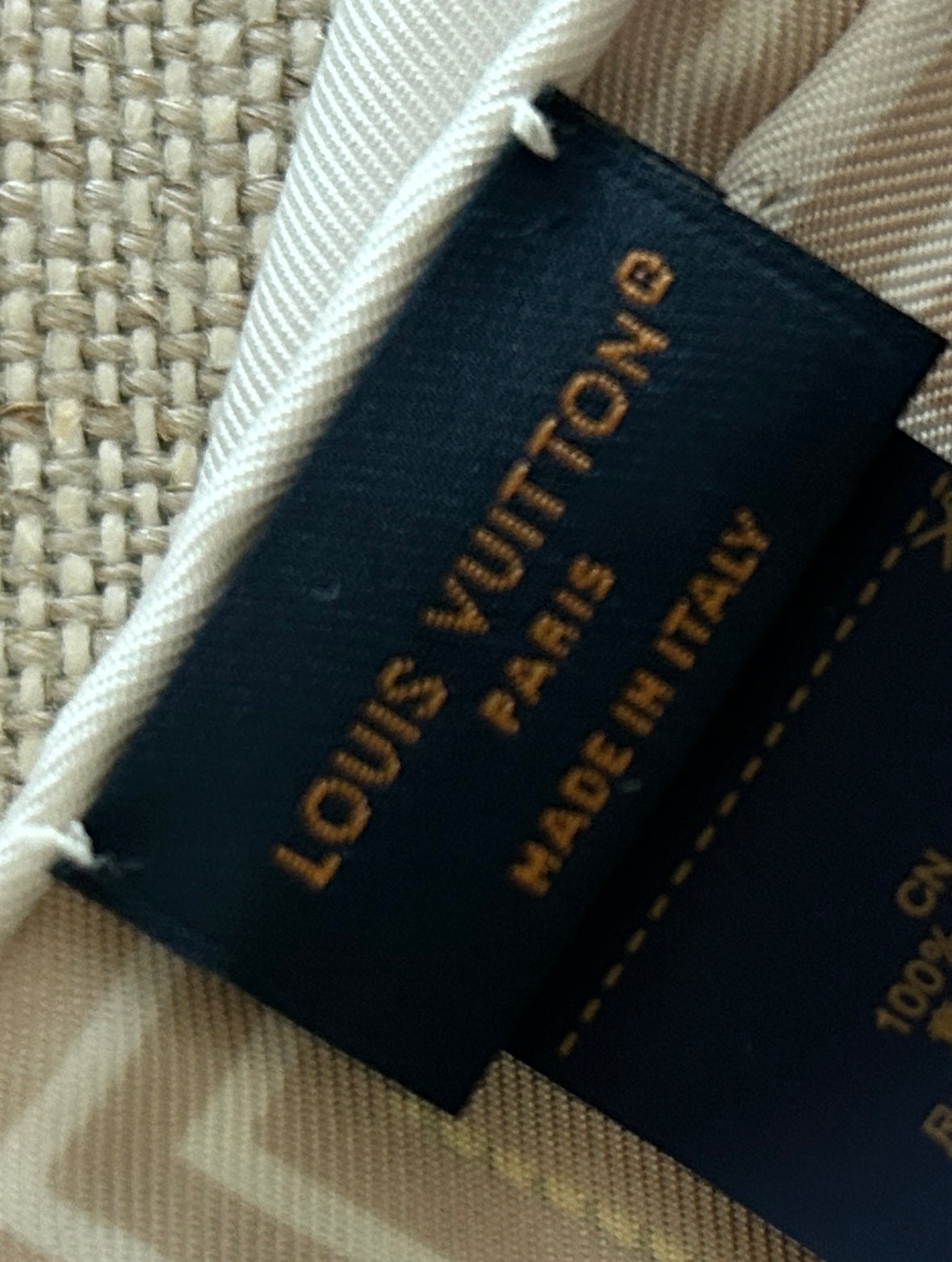 Louis Vuitton Mix and Straps Square 90