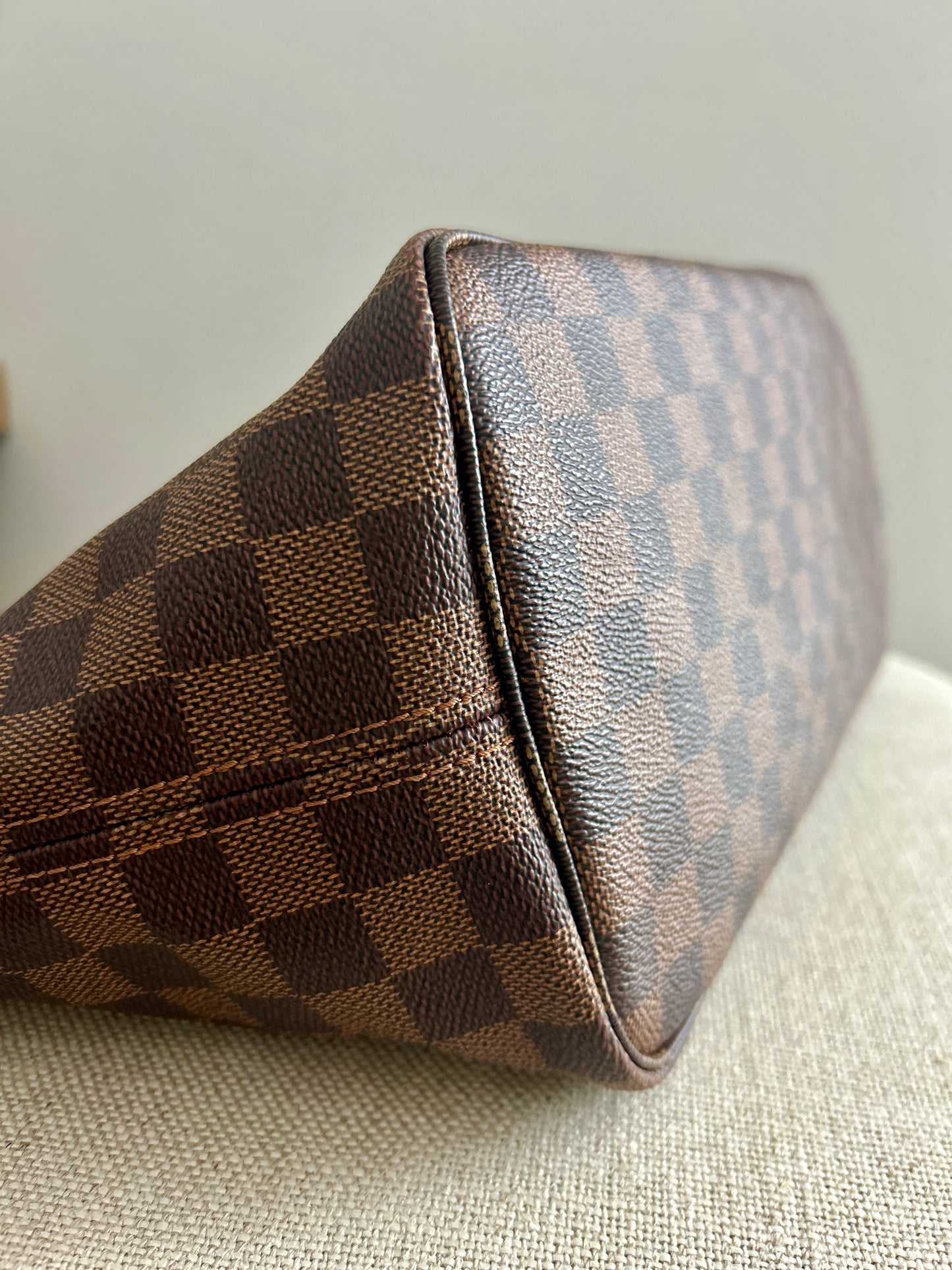Louis Vuitton Neverfull MM in Eben /with Pochette (pouch)