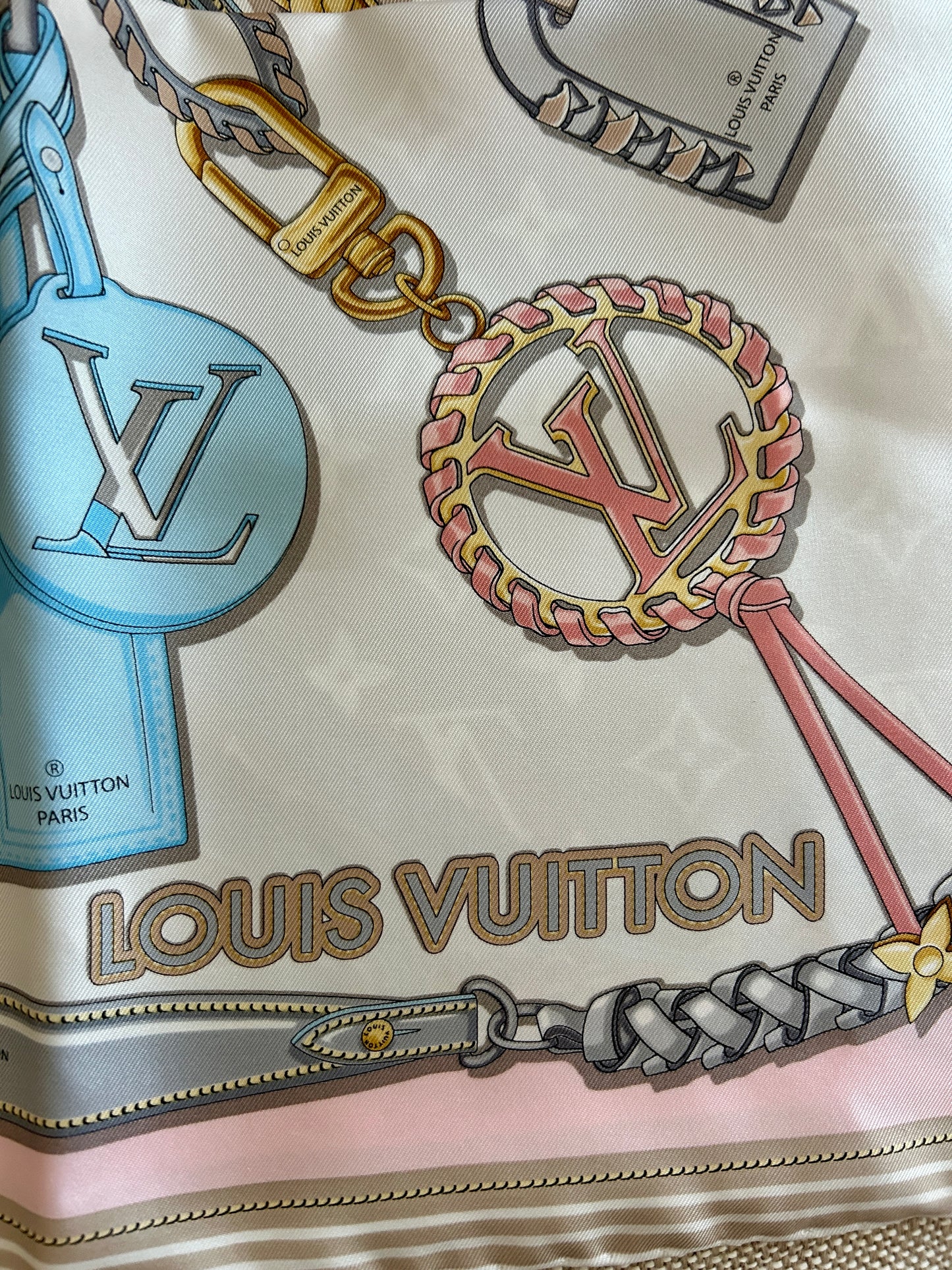 Louis Vuitton Mix and Straps Square 90
