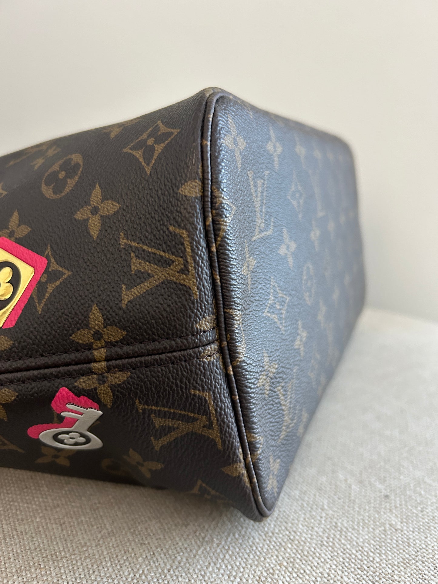 Louis Vuitton Neverfull Limited Edition Love Lock Monogram MM