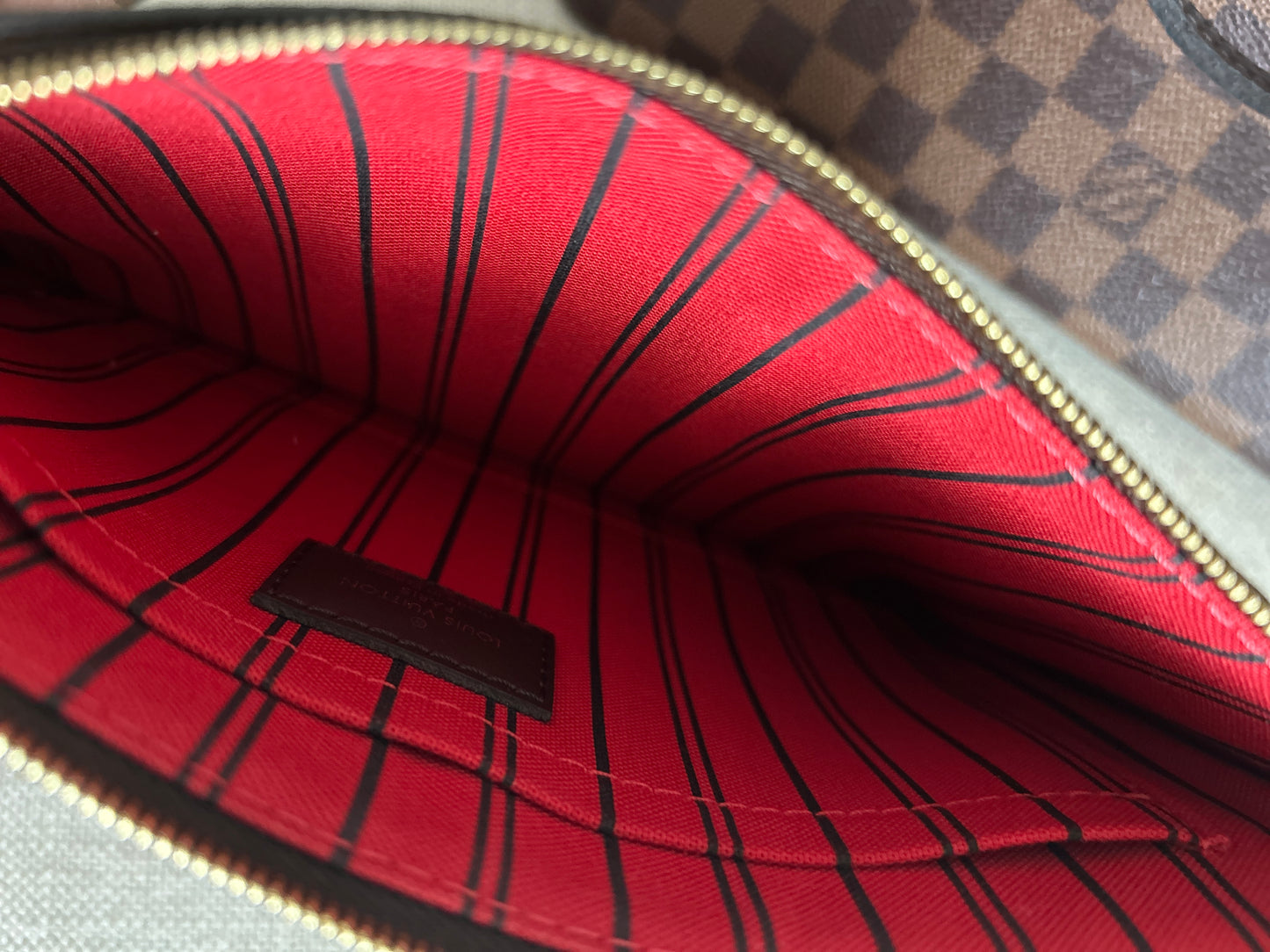 Louis Vuitton Neverfull MM in Eben /with Pochette (pouch)