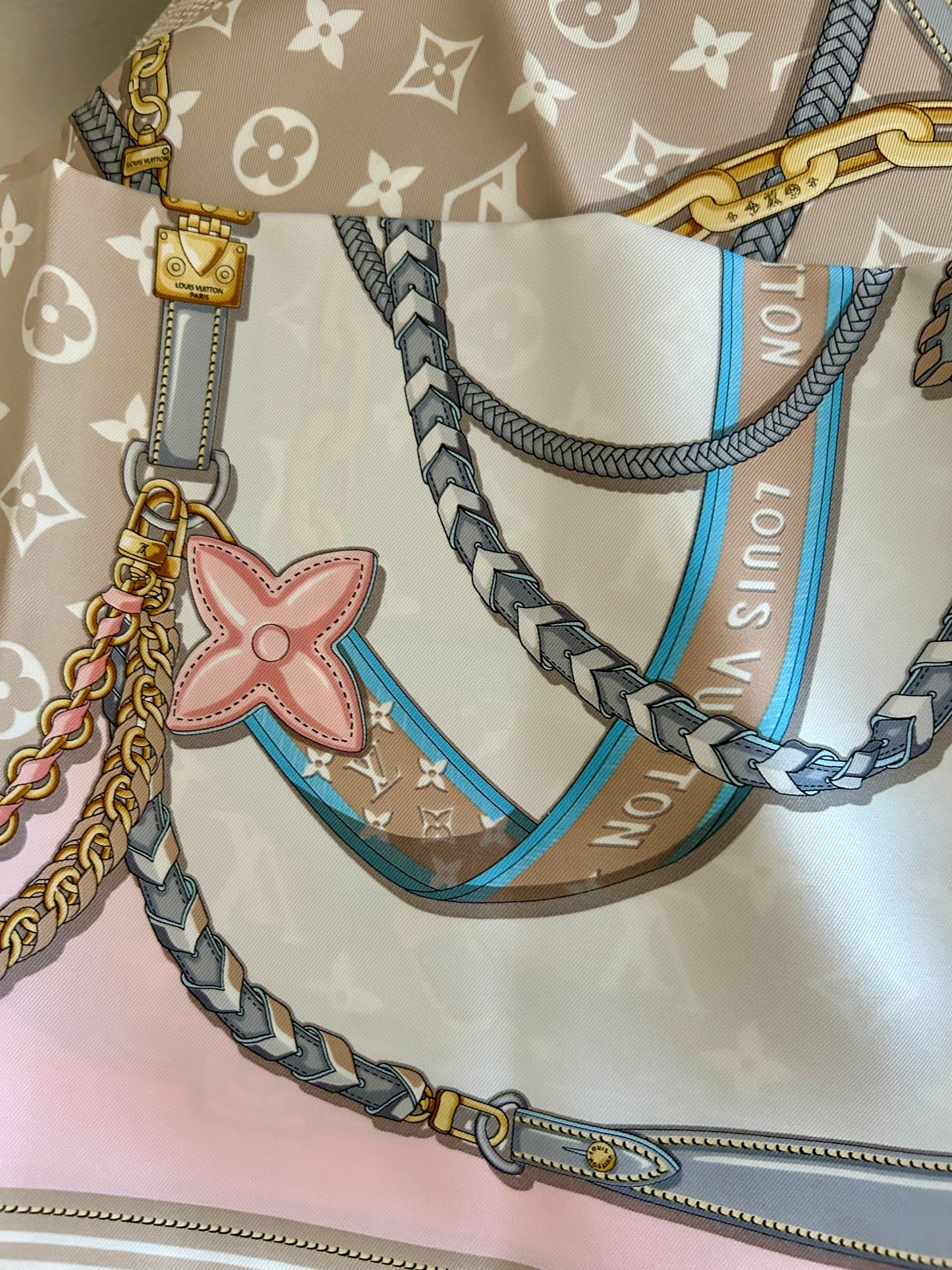 Louis Vuitton Mix and Straps Square 90