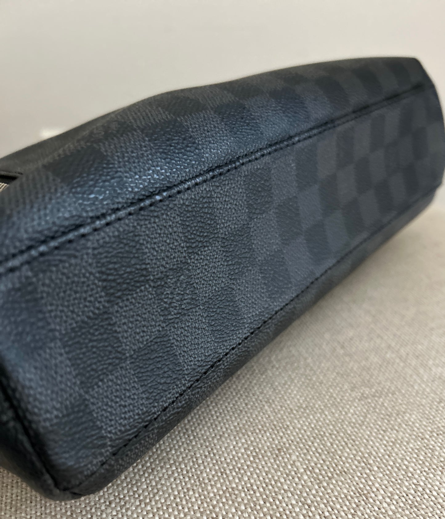Louis Vuitton Mick PM in Damier Graphite