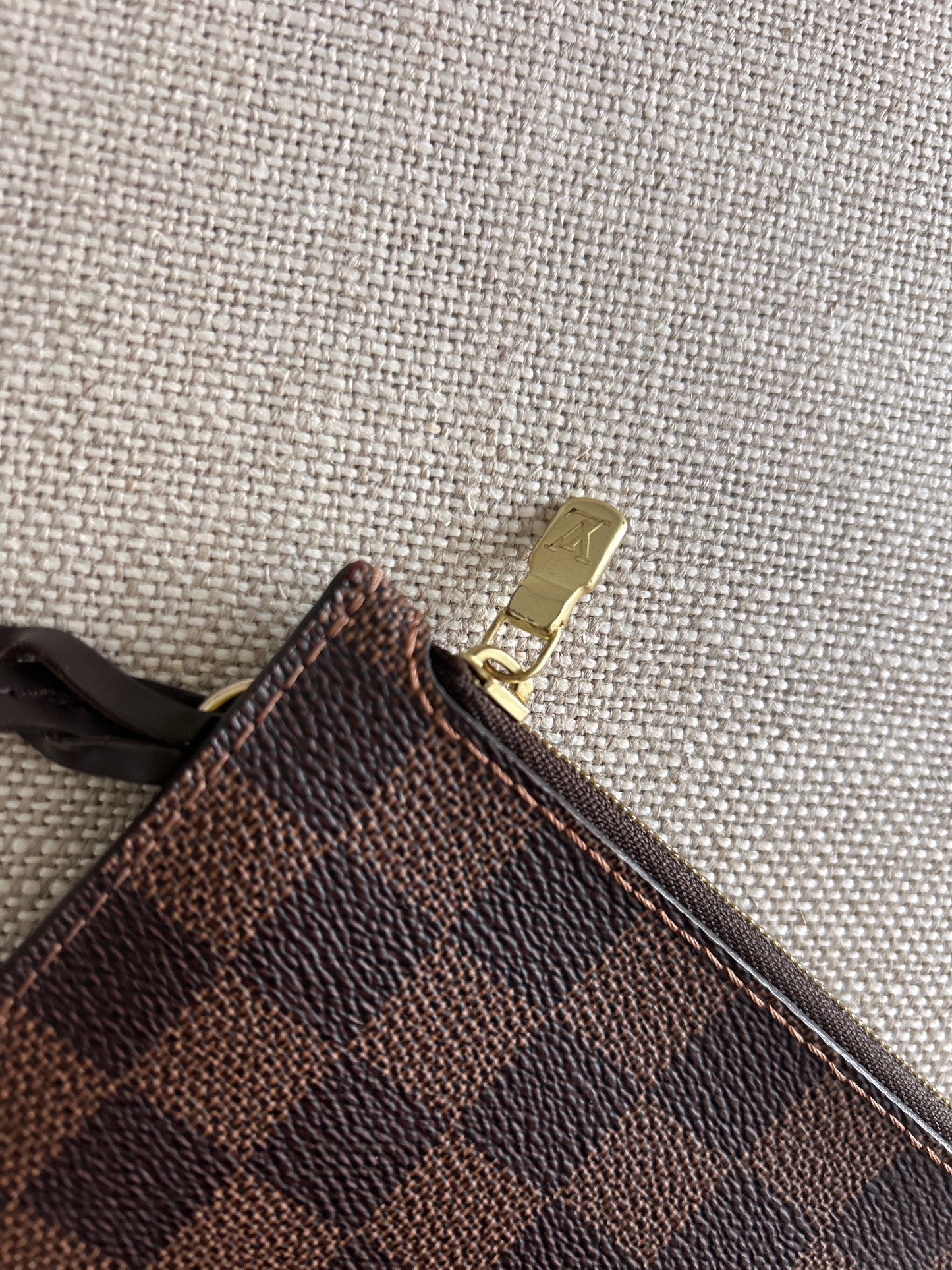 Louis Vuitton Neverfull MM in Eben /with Pochette (pouch)