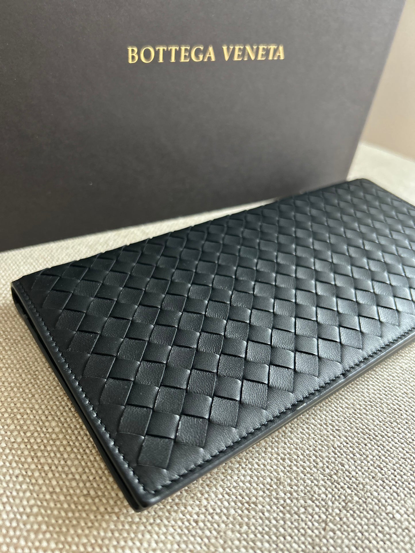 Bottega Veneta Unisex Intrecciato Woven Black Leather Long wallet