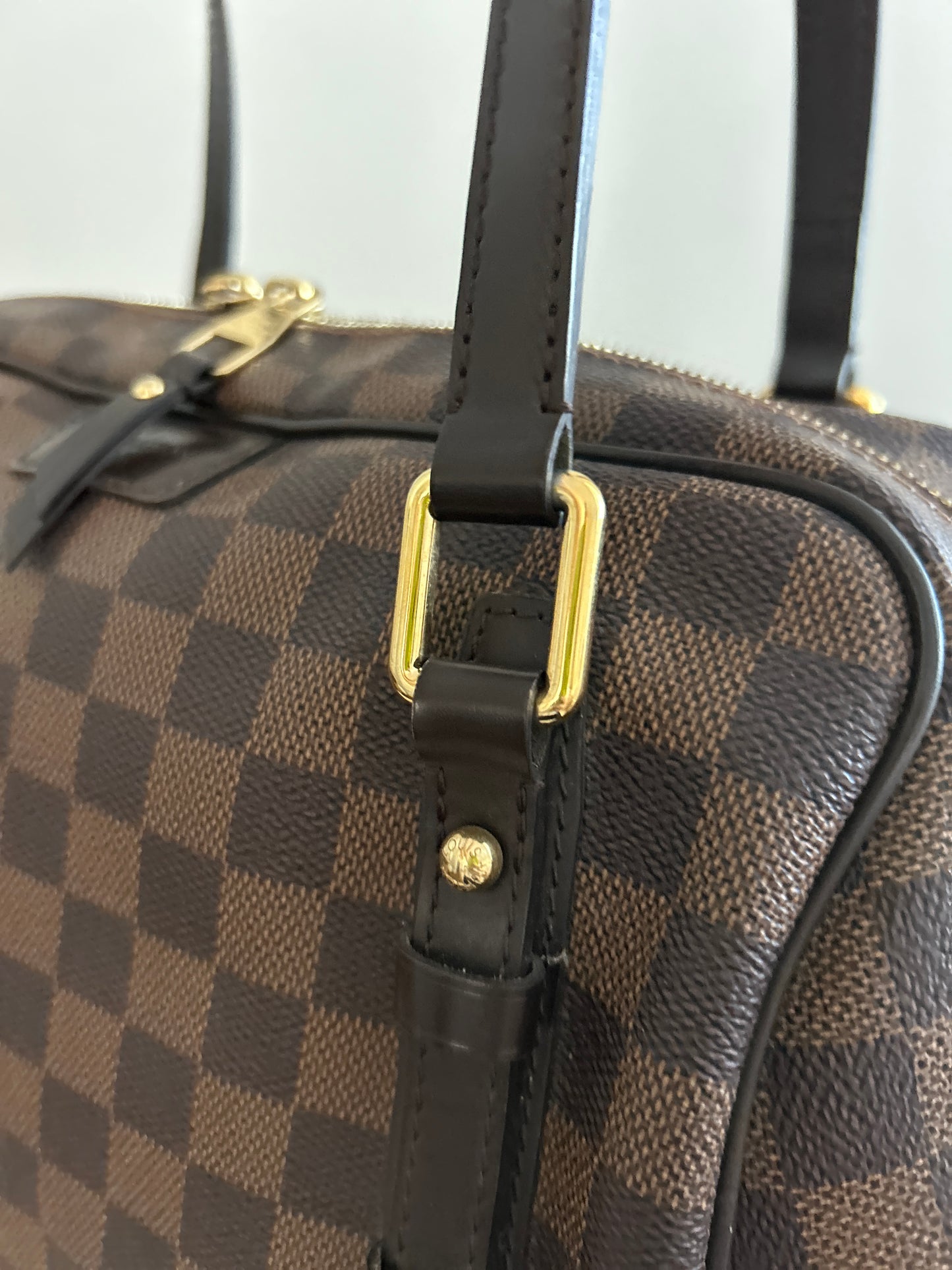 Louis Vuitton
Rivington GM Danier Ebene Canvas Shoulder Bag