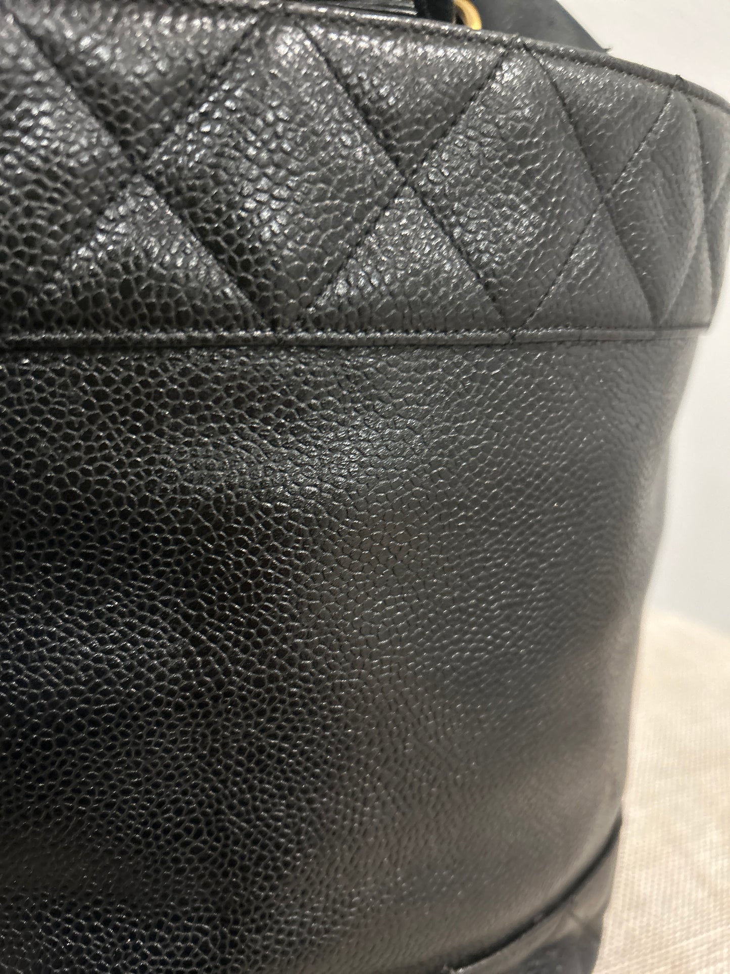 CHANEL
Chanel Caviar CCBucket Bag
