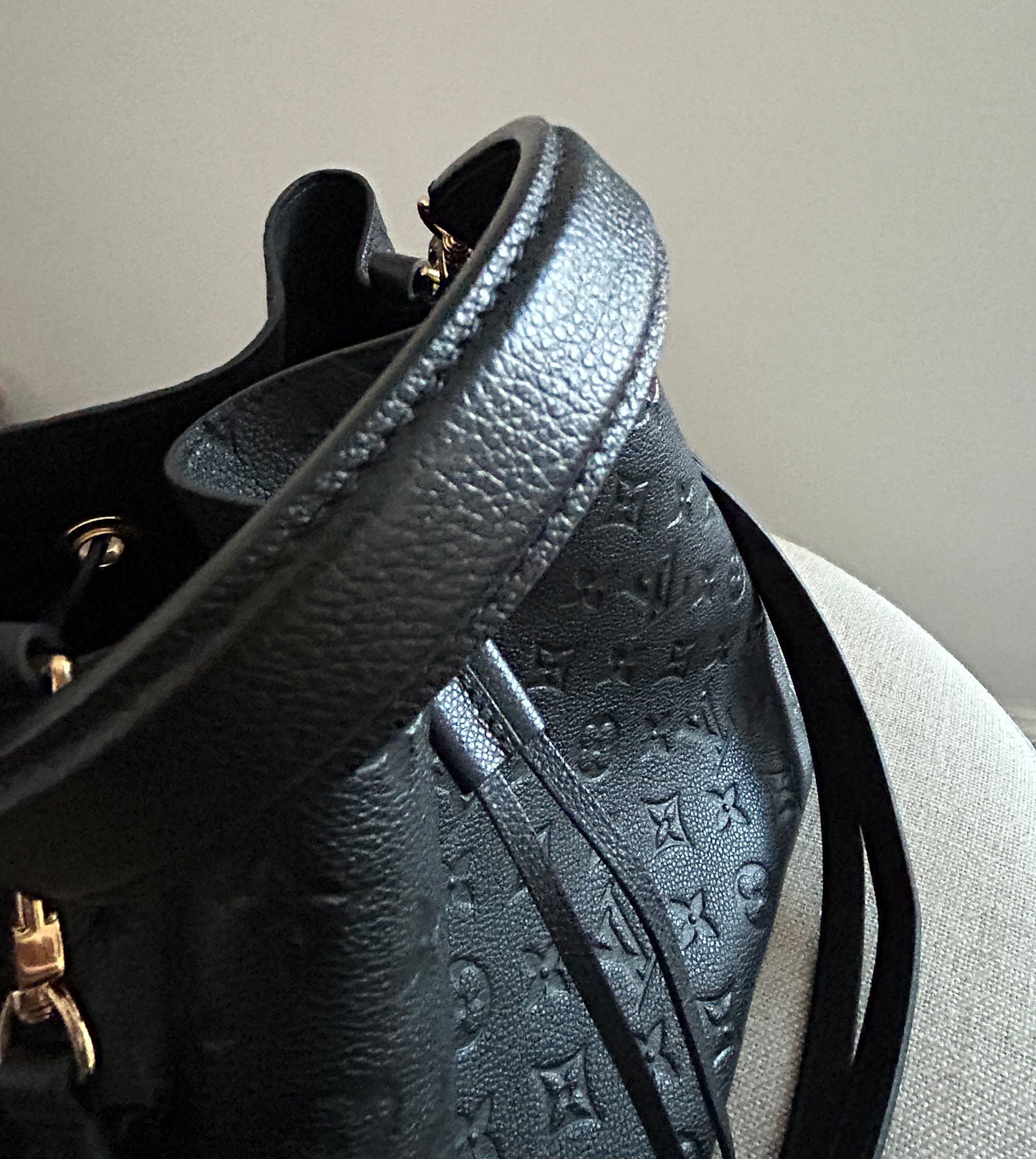 Louis Vuitton  NéoNoé MM Empreinte Leather - Black