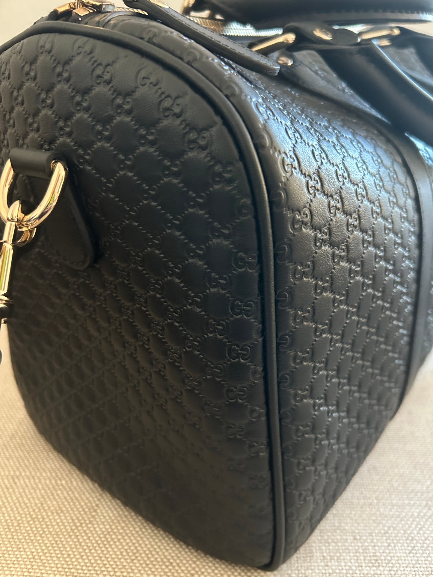 Gucci Microguccissima Boston Bag - Black