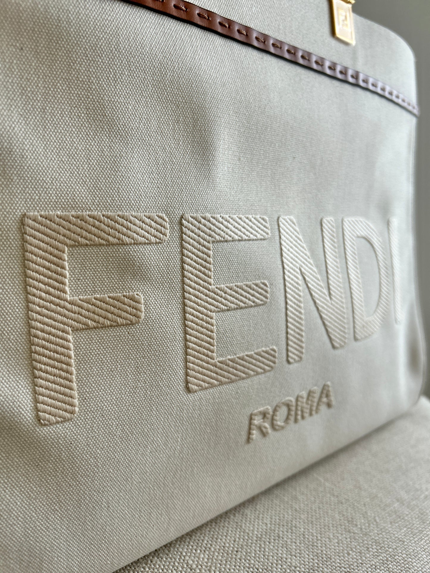 Fendi Sunshine Tote (Medium)