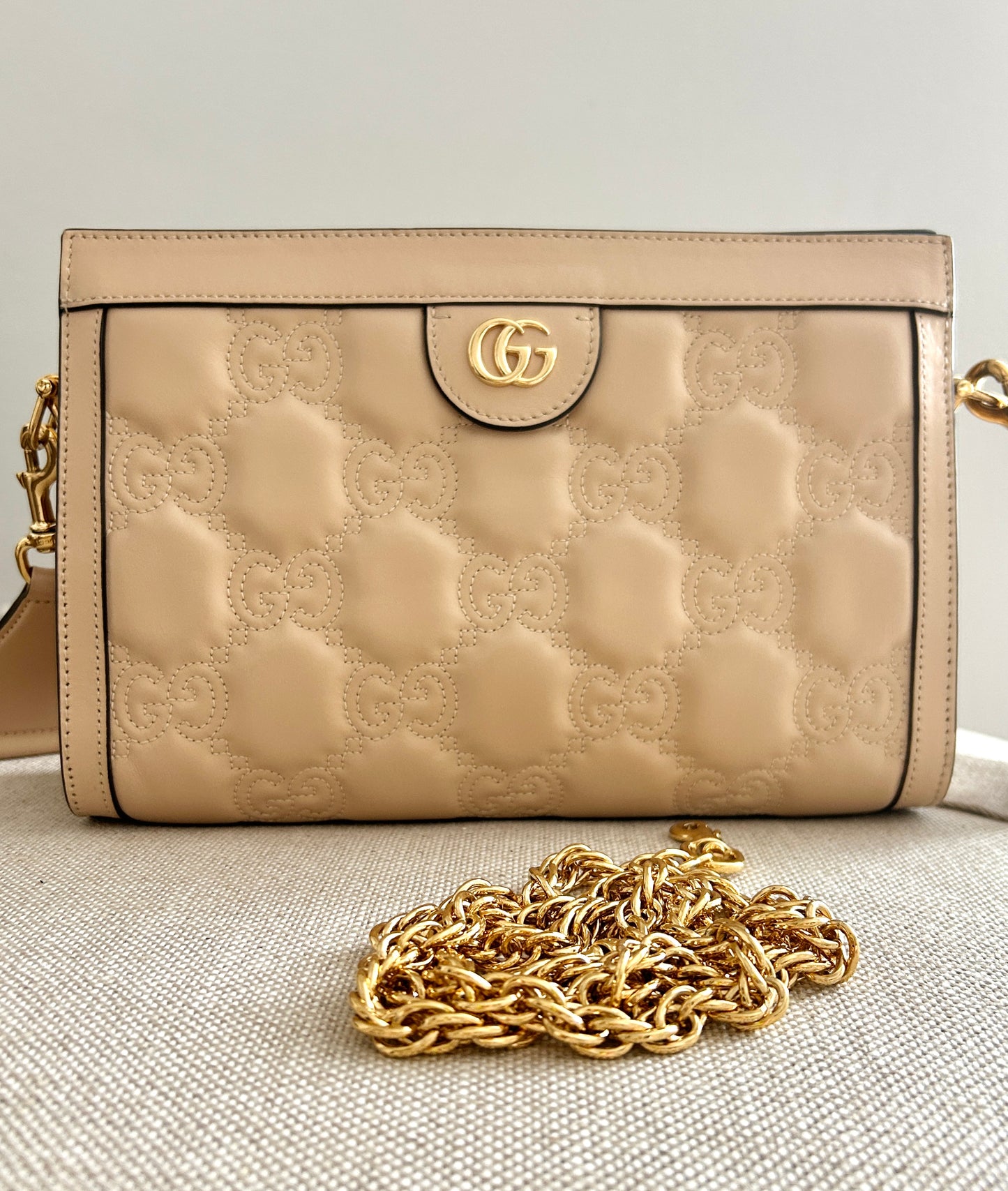 Gucci GG Matelasse Small Marmont Crossbody Bag