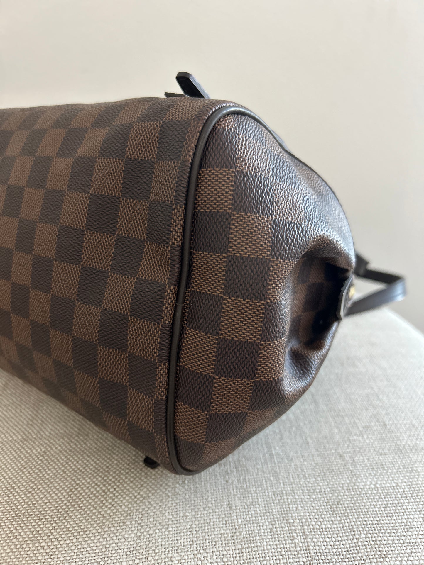 Louis Vuitton 
Rivington GM Danier Ebene Canvas Shoulder Bag