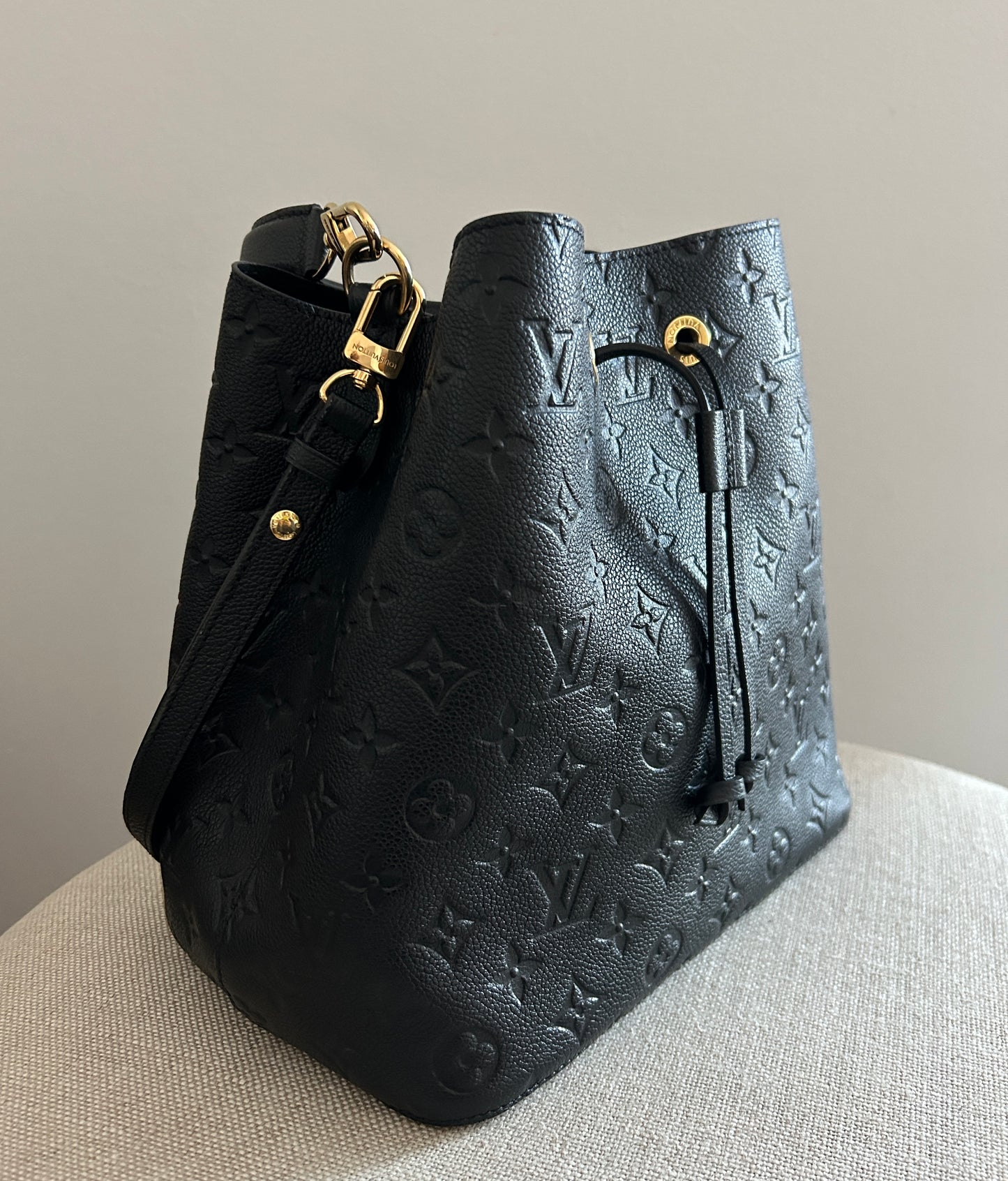 Louis Vuitton  NéoNoé MM Empreinte Leather - Black