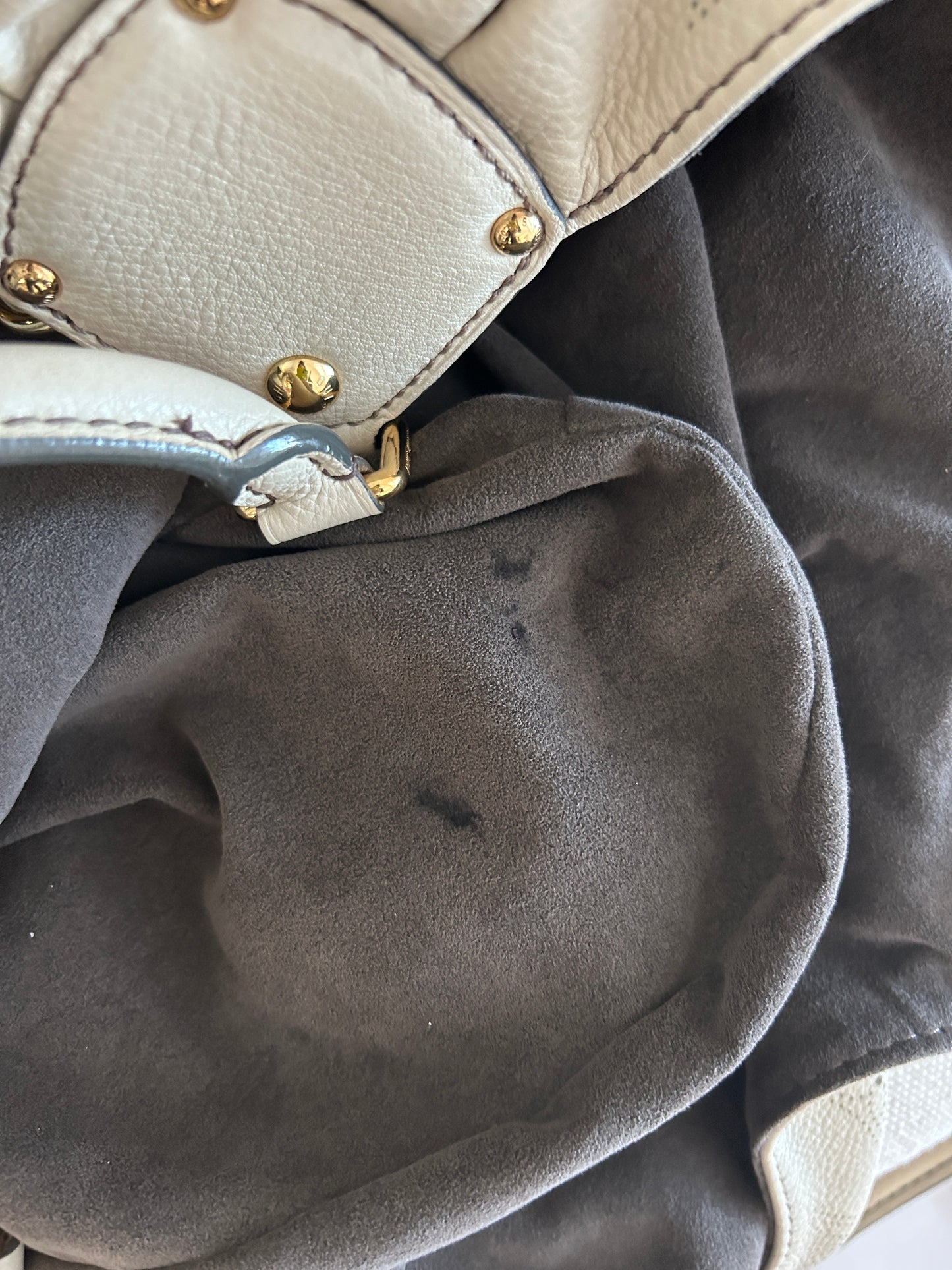 Gris Pearl Mahina Louis Vuitton L Hobo