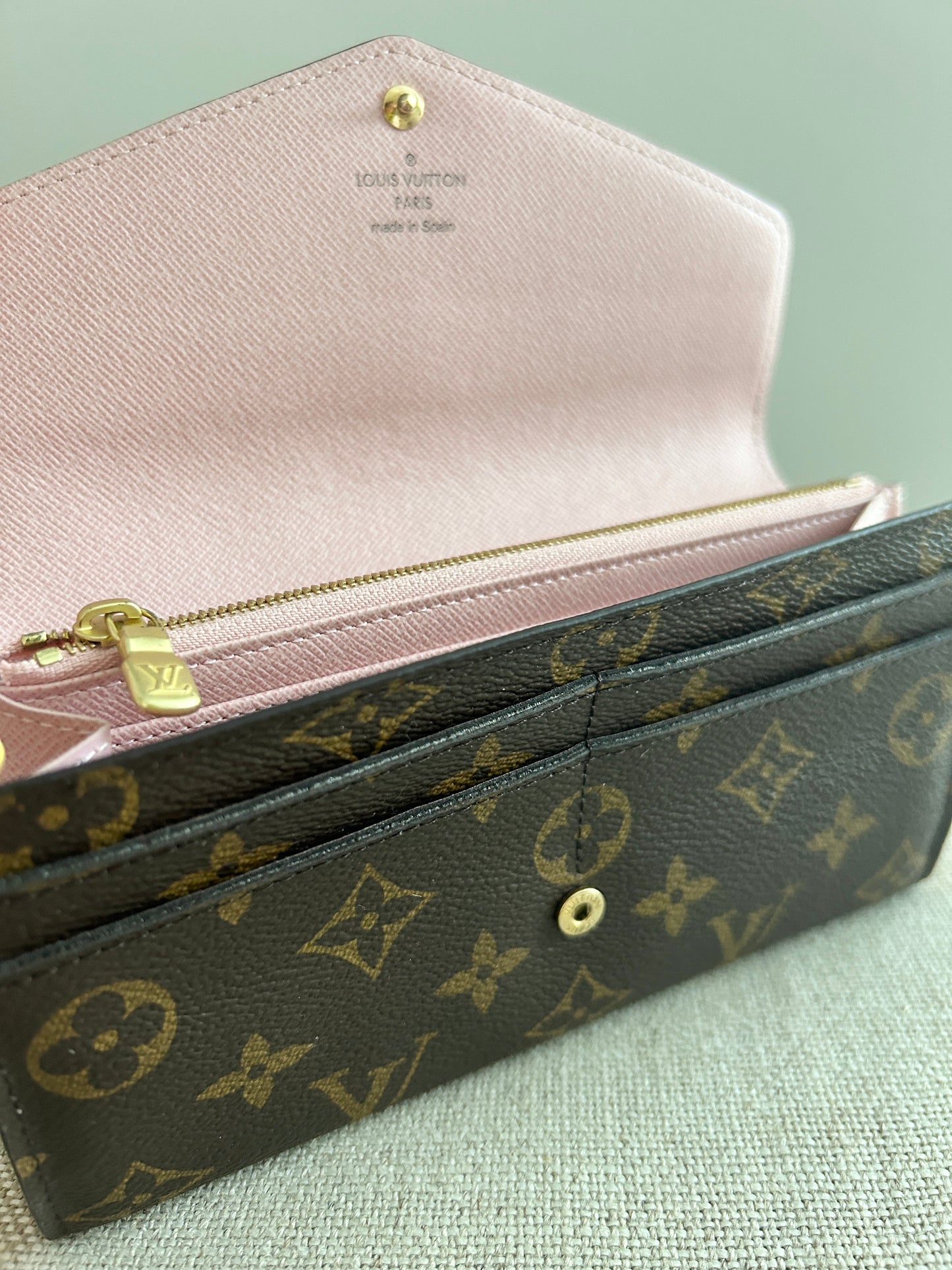 Louis Vuitton Sarah Wallet (rose ballerine)