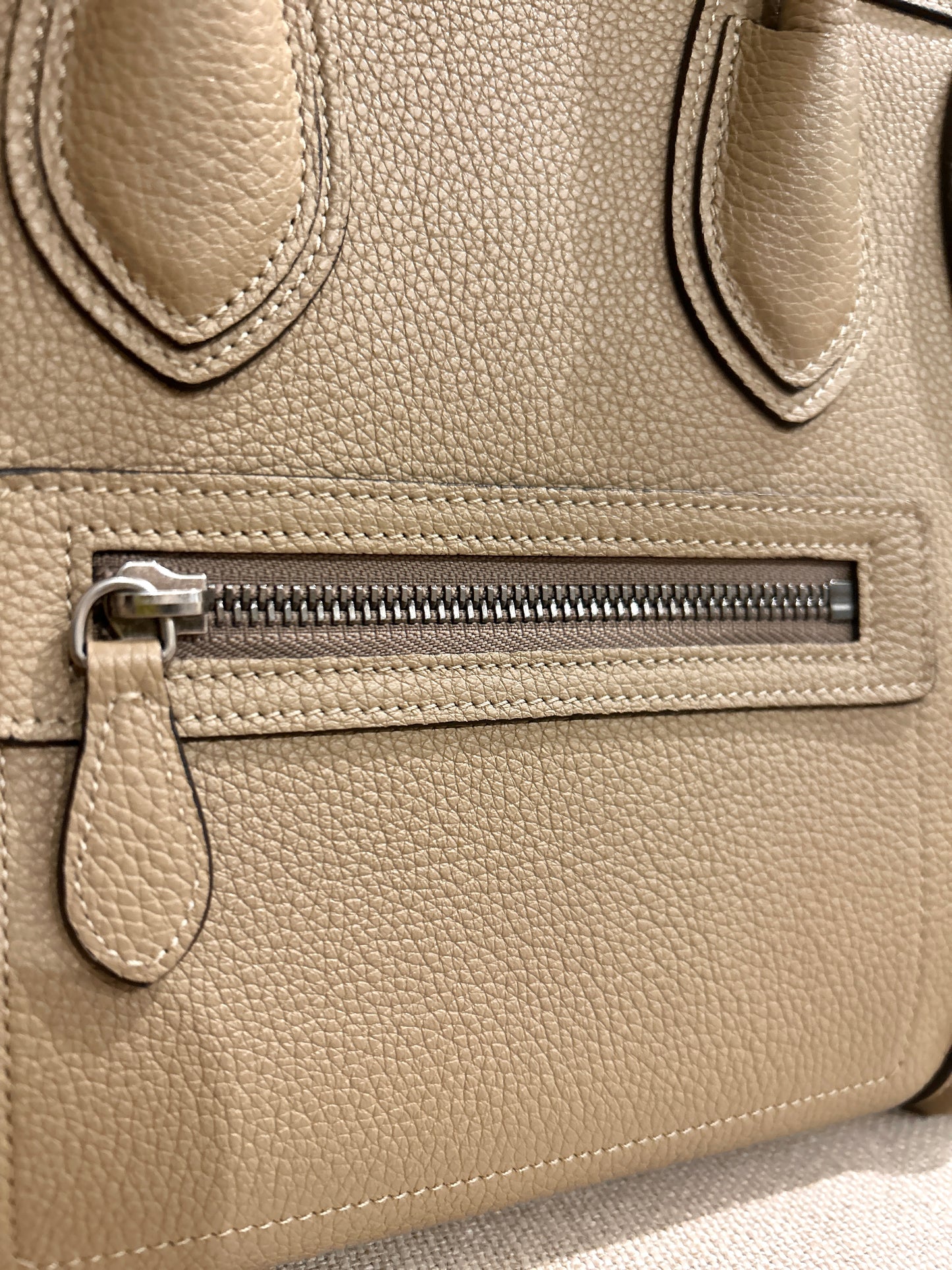 Micro Luggage Handbag In Drummed Calfskin - Color Dune