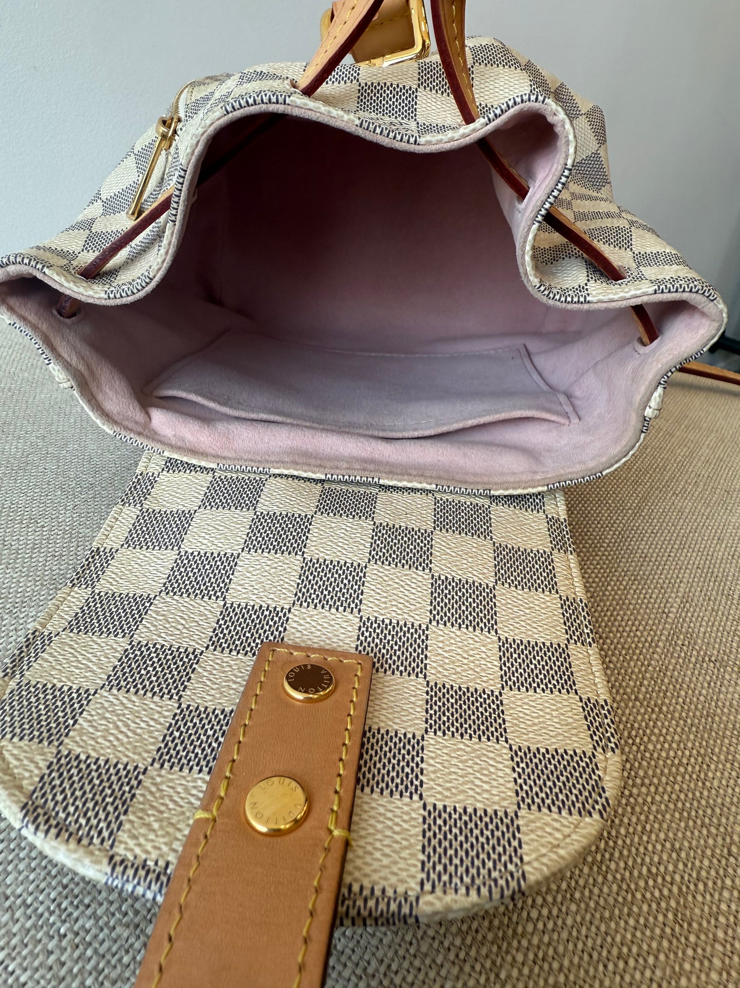 Louis Vuitton
Damier Azur Sperone BB