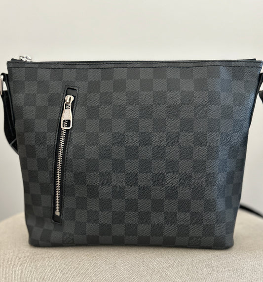 Louis Vuitton Mick PM in Damier Graphite