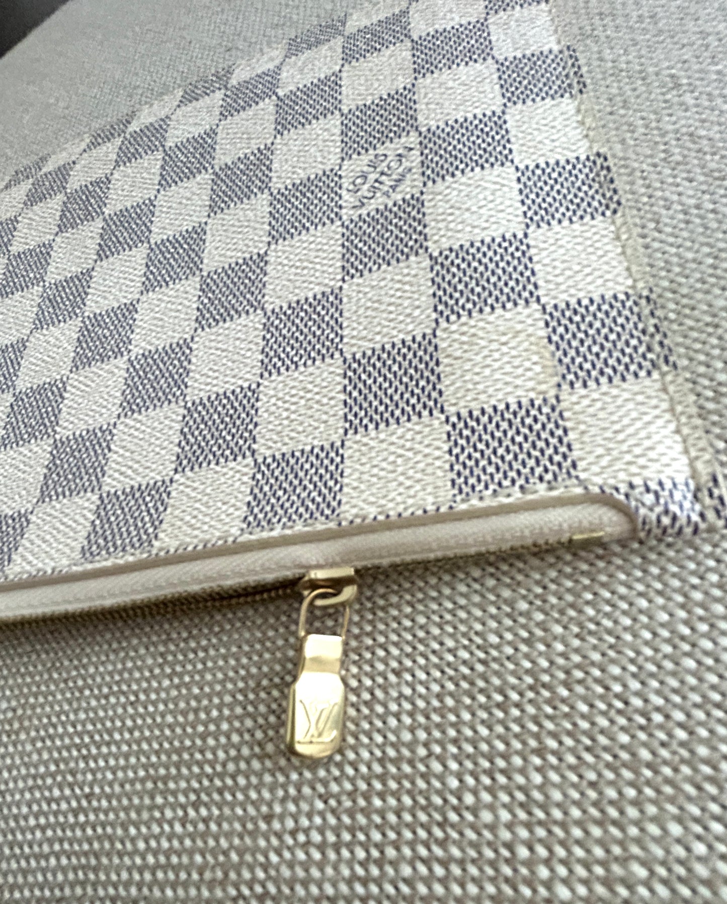 Louis Vuitton Pochette in Damier Azure MM