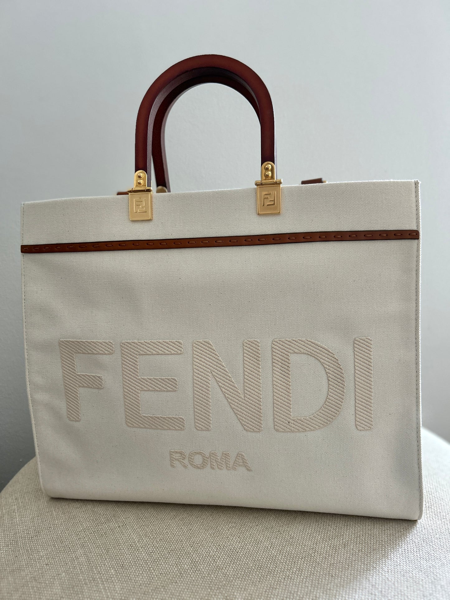 Fendi Sunshine Tote (Medium)