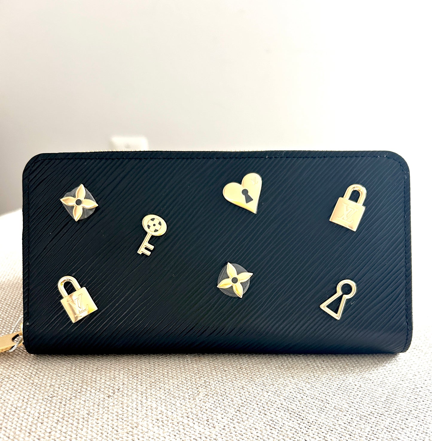 Louis Vuitton Long Wallet Lovelock Zippy Epi Noir