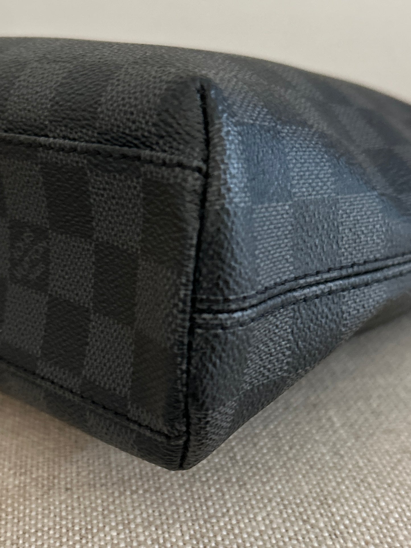 Louis Vuitton Mick PM in Damier Graphite