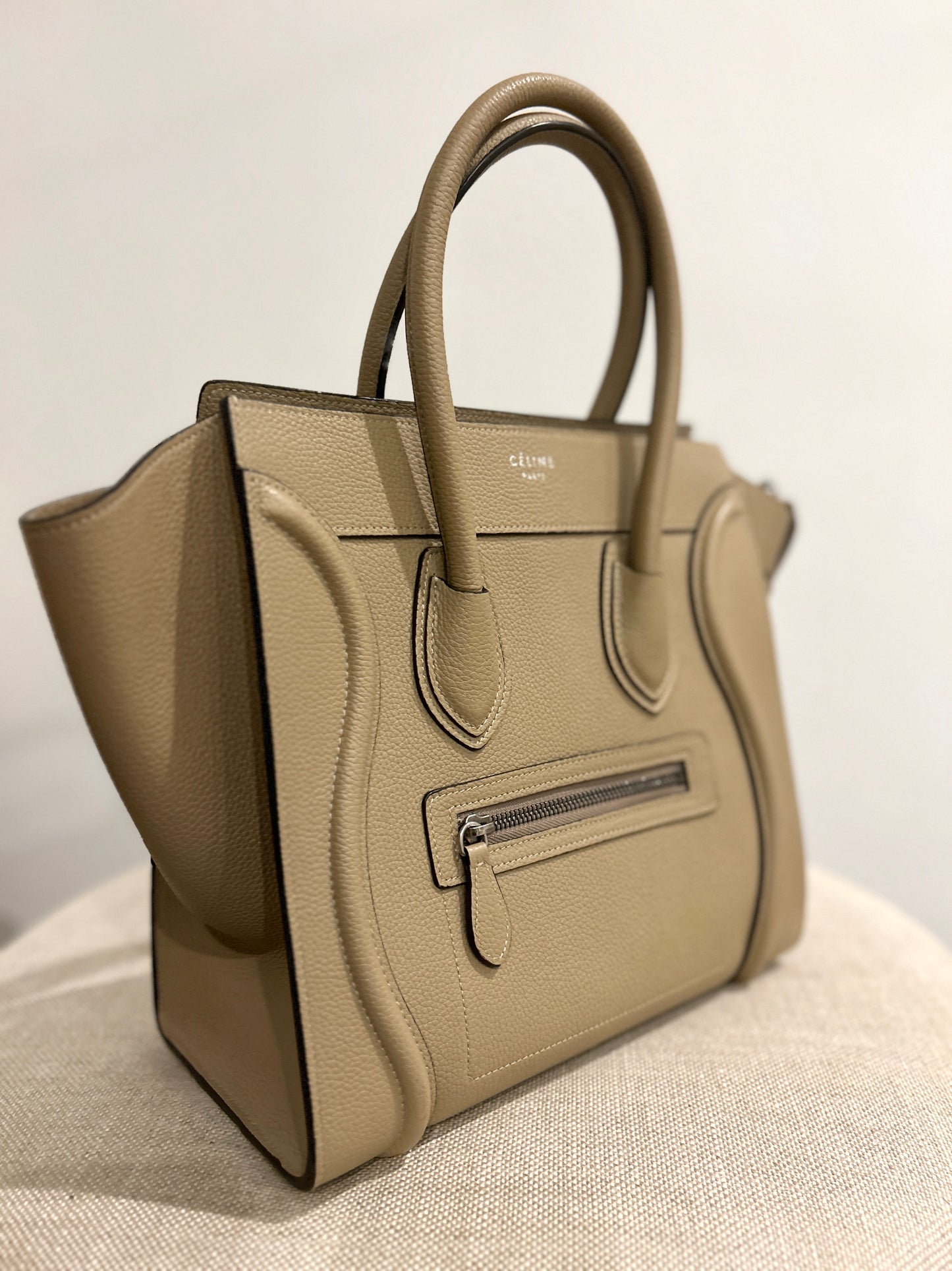 Micro Luggage Handbag In Drummed Calfskin - Color Dune