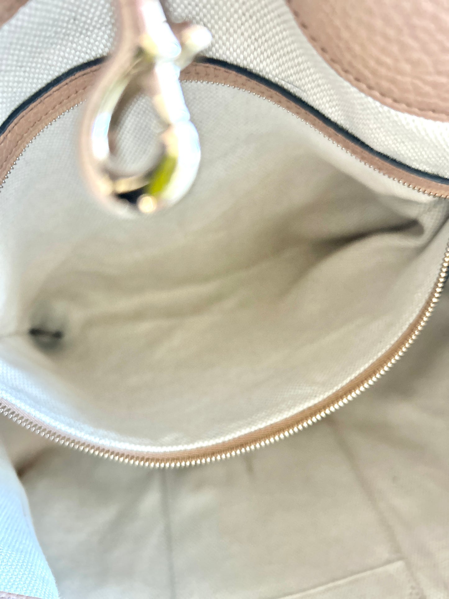 Gucci SoHo Tote in Milk Tea