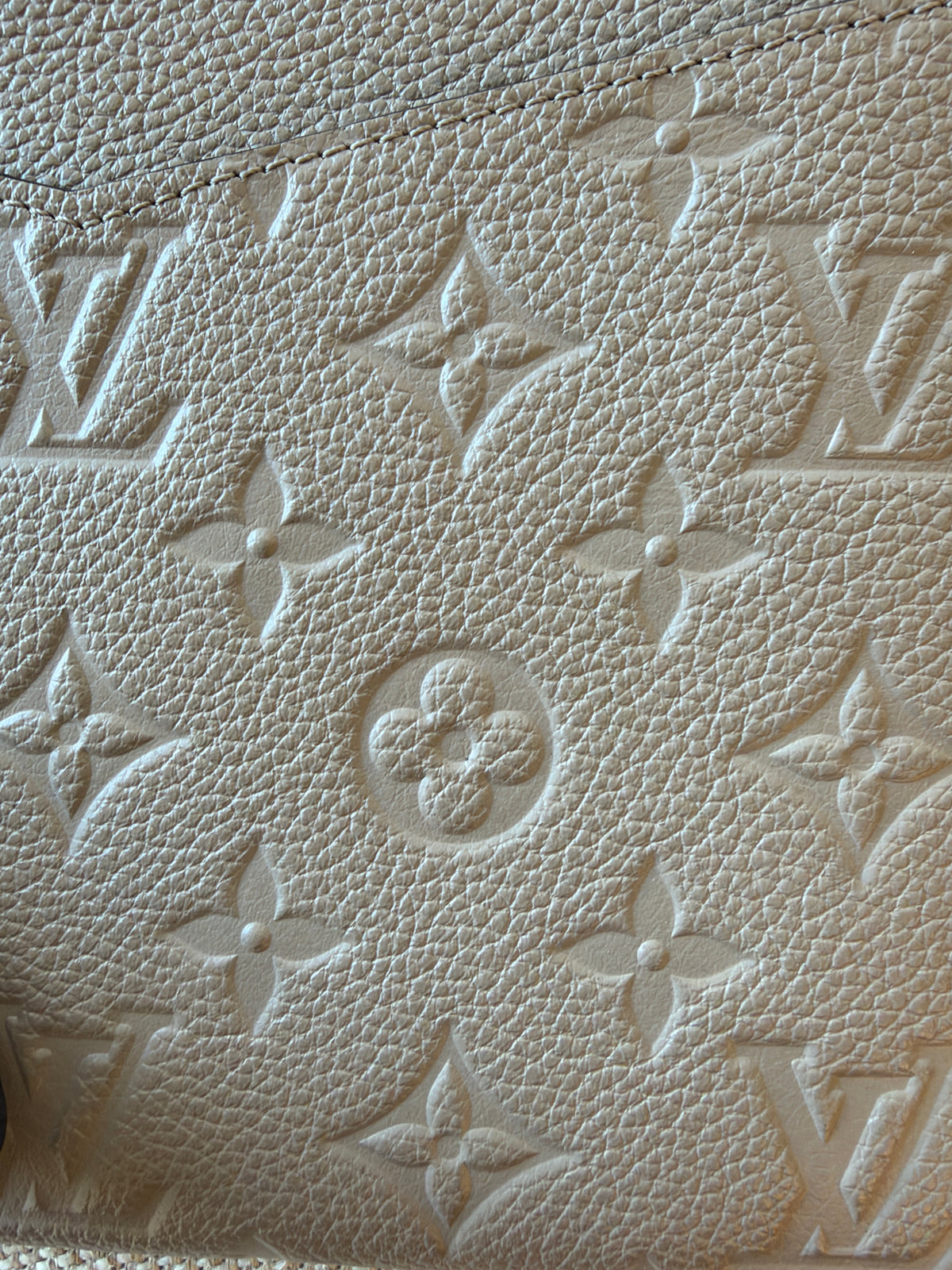 Louis Vuitton Monogram Empreinte Pochette Mélanie MM