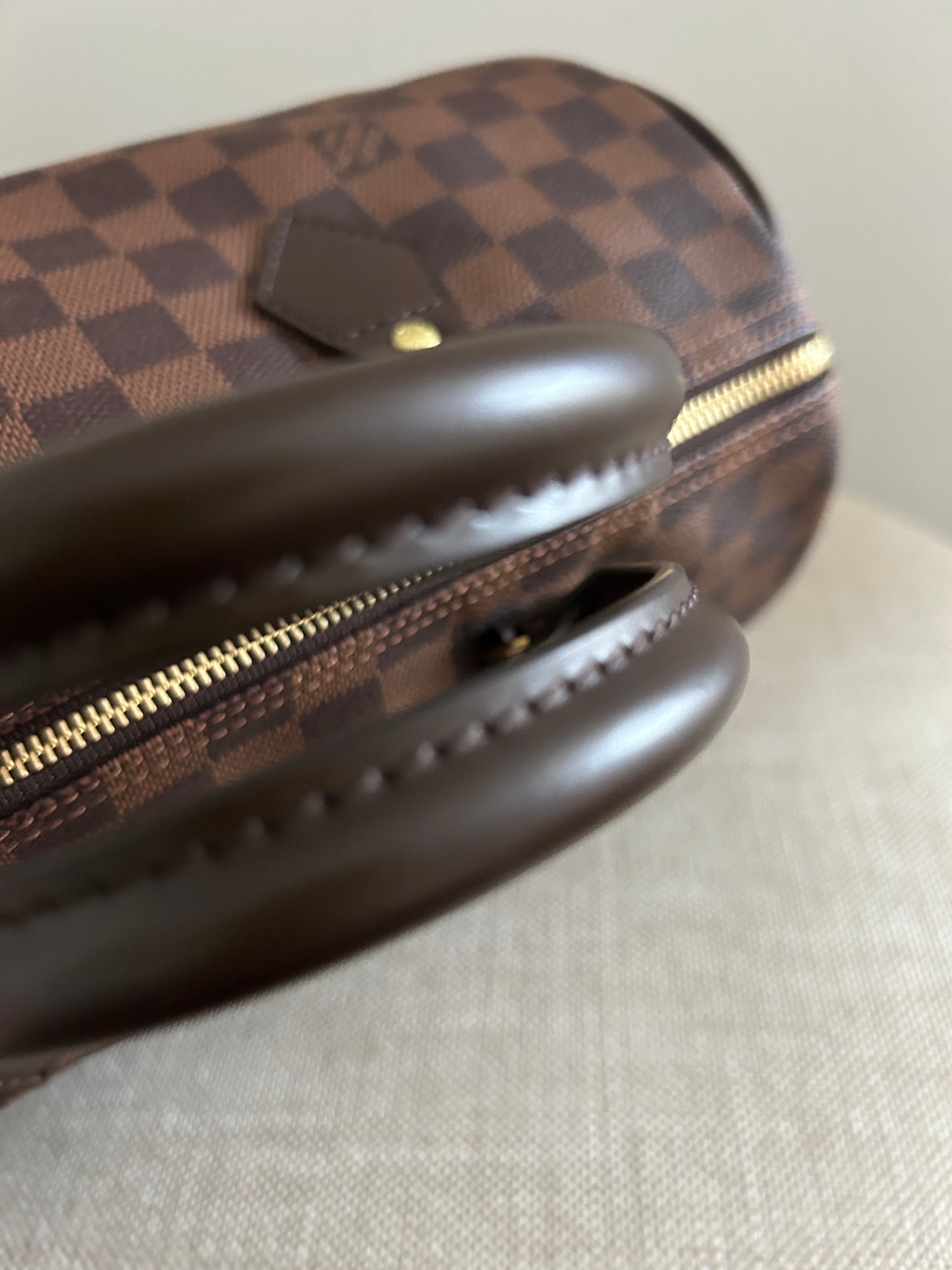 Louis Vuitton
Speedy Handbag Damier 30