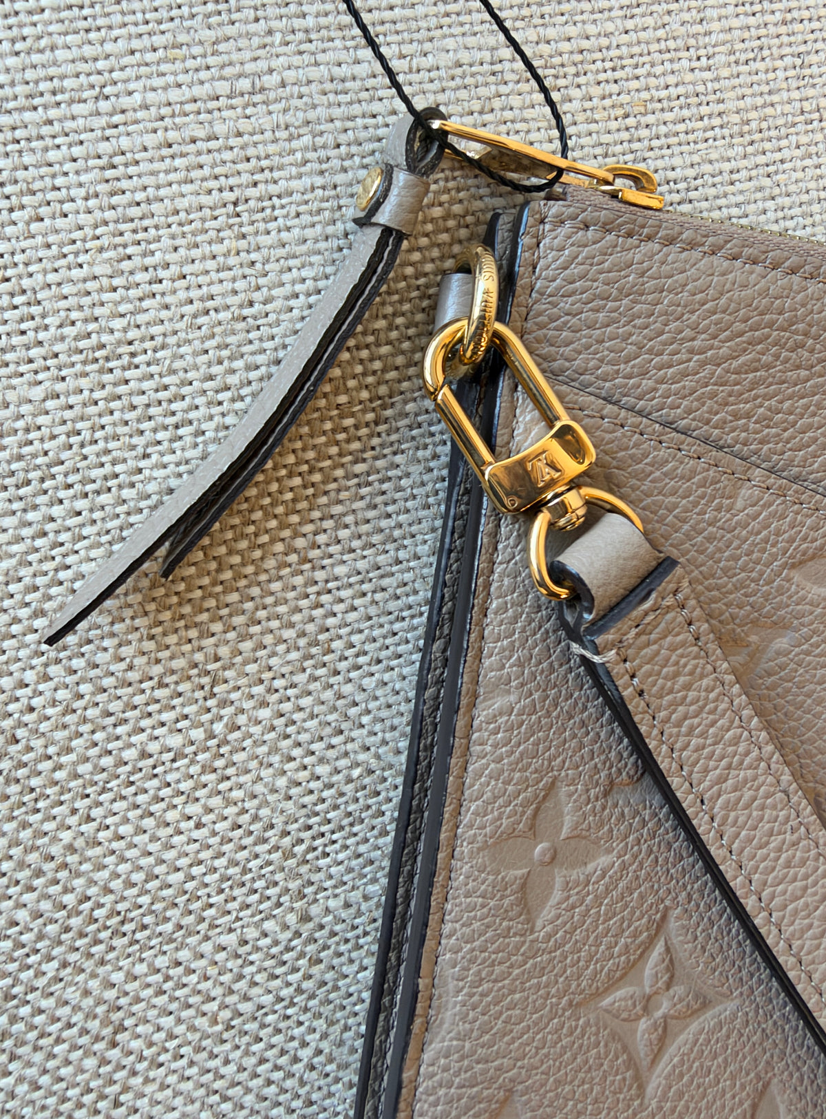 Louis Vuitton Monogram Empreinte Pochette Mélanie MM