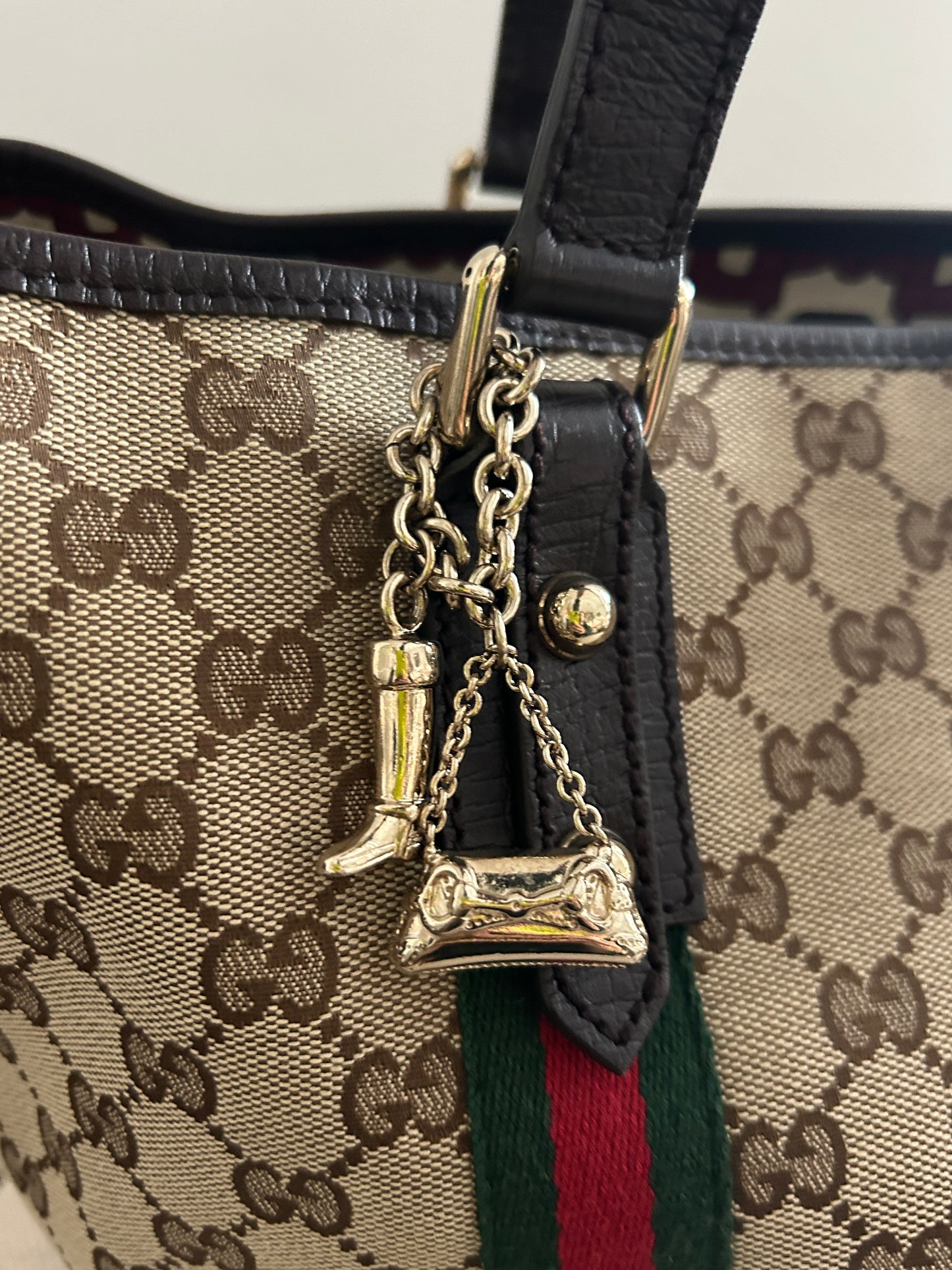 GUCCI
Jolicoeur GG Canvas Tote