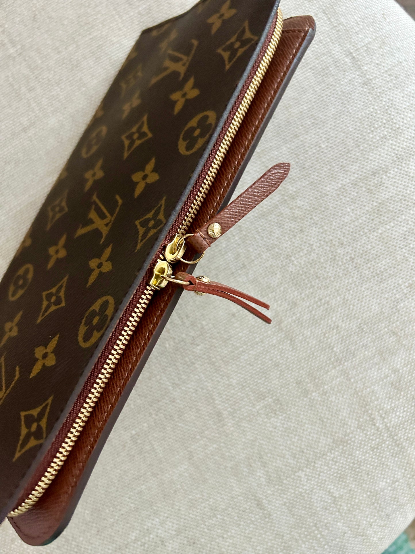 LOUIS VUITTON 
Monogram Insolite Organizer Wallet - Monogram