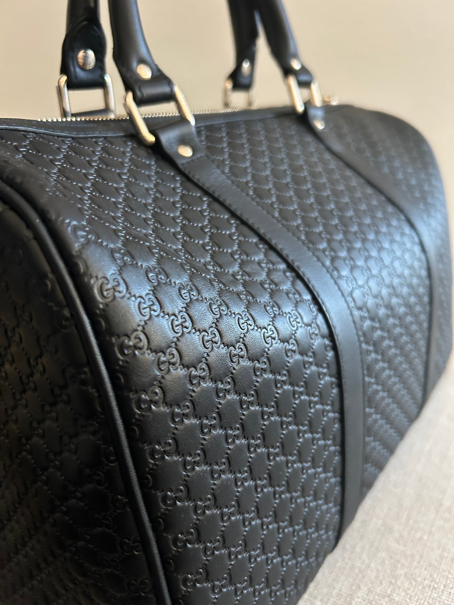 Gucci Microguccissima Boston Bag - Black