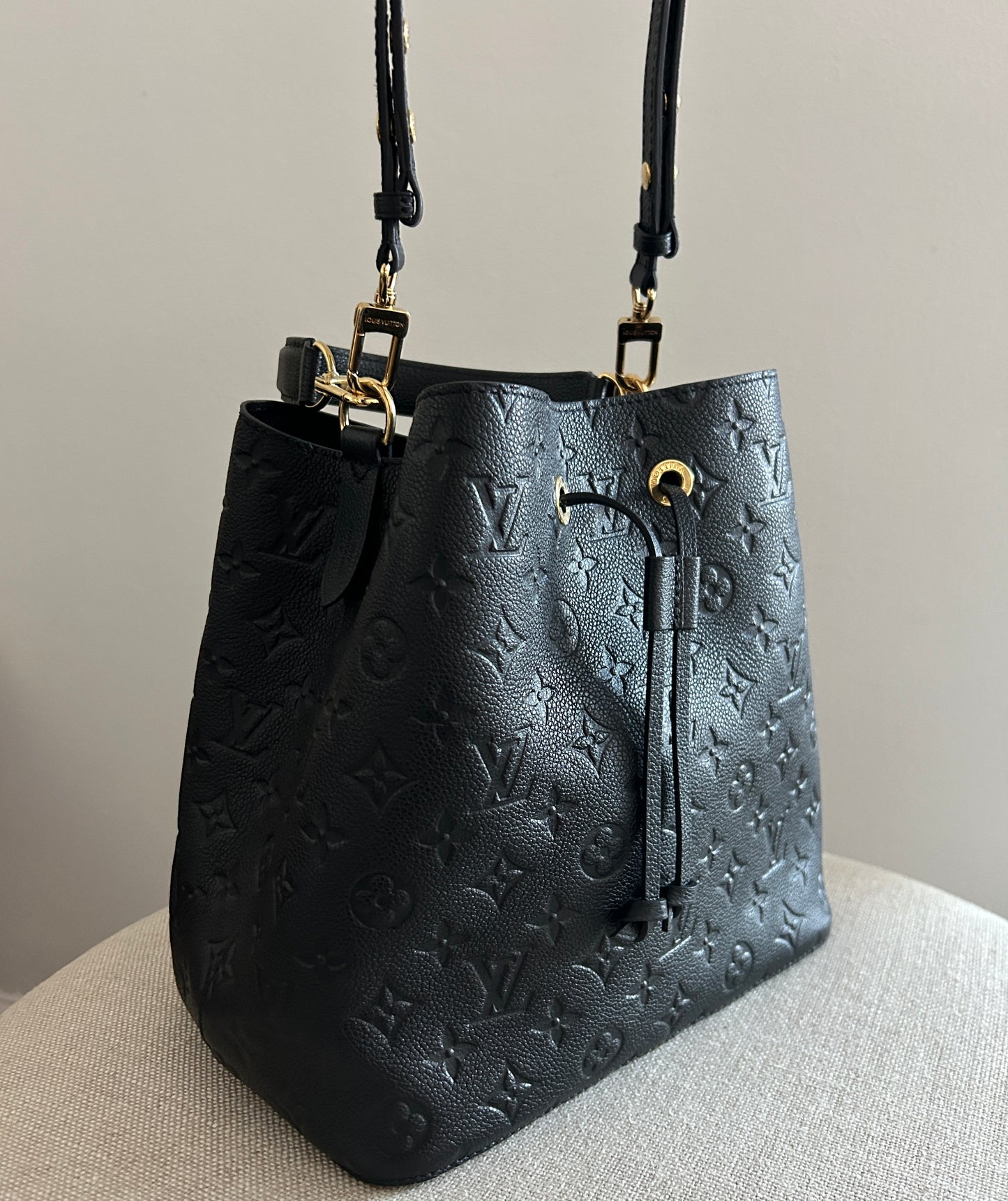 Louis Vuitton  NéoNoé MM Empreinte Leather - Black