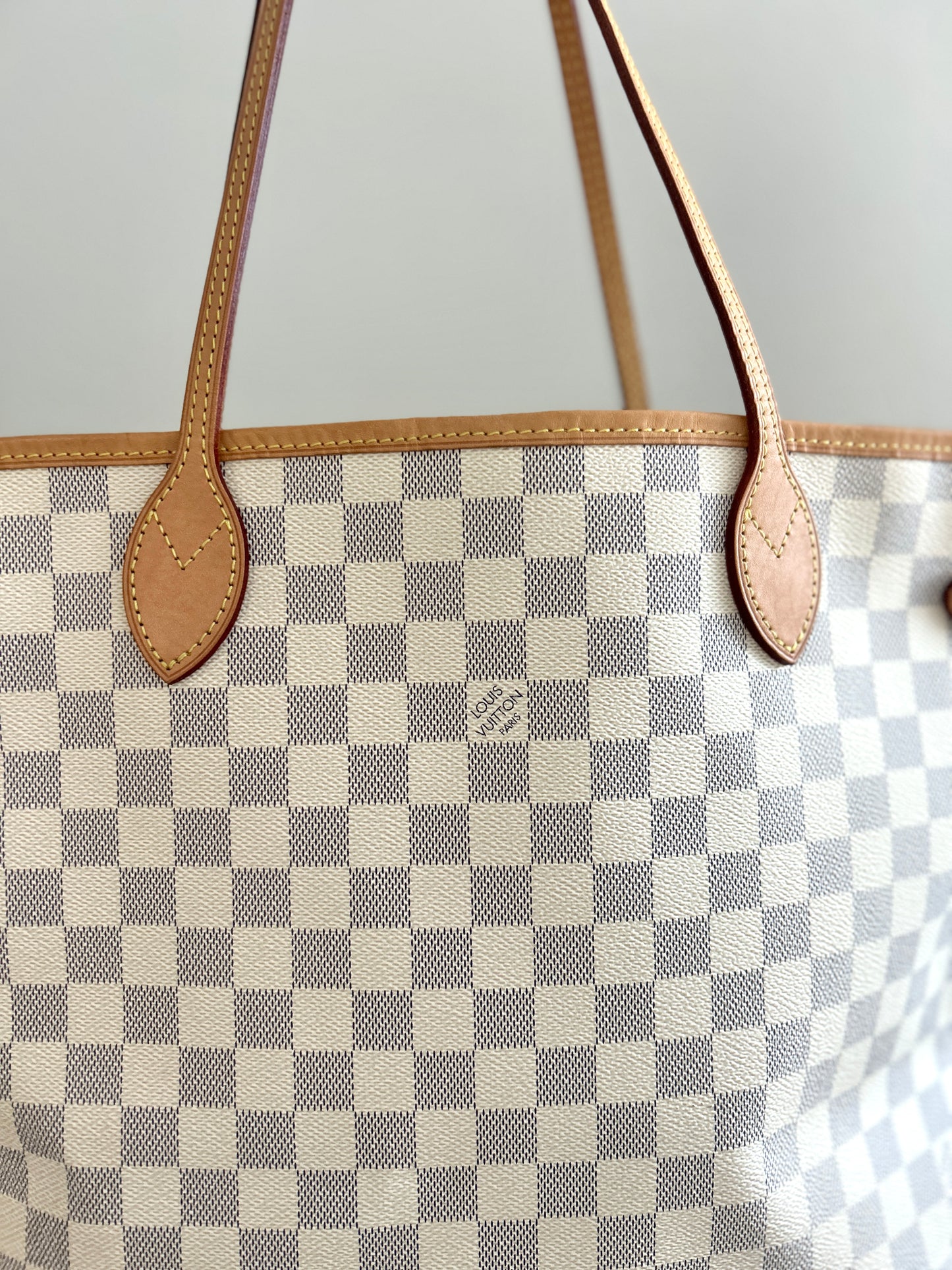 Louis Vuitton Neverfull in Damier Azure MM (microchipped)