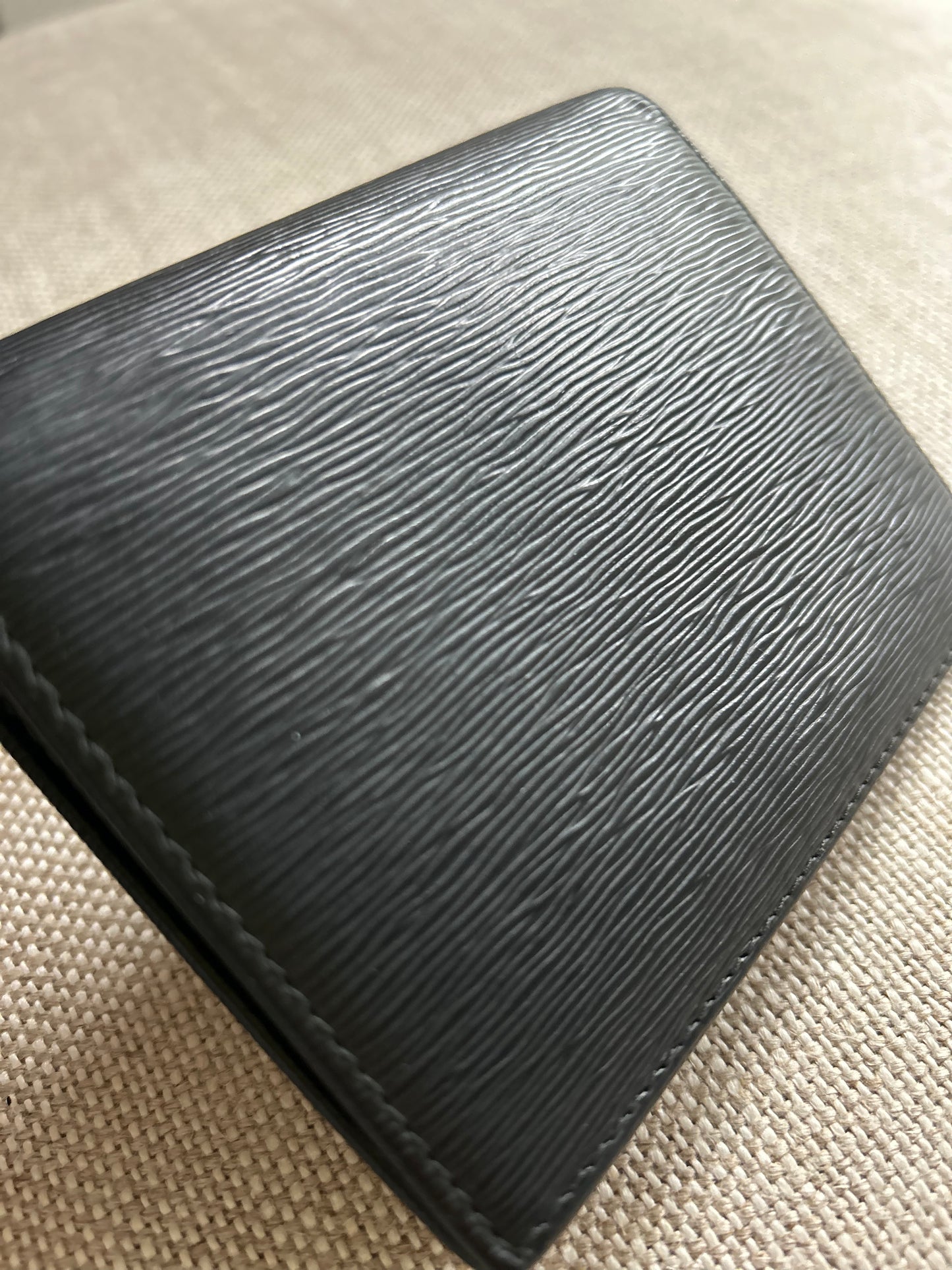 Prada Black Vitello Move Leather Logo Bifold Compact Wallet