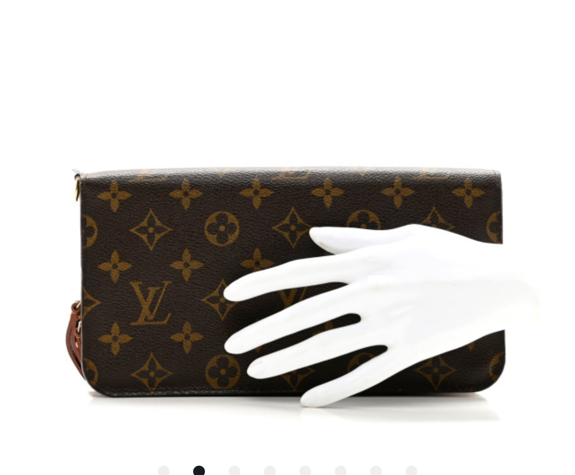 LOUIS VUITTON 
Monogram Insolite Organizer Wallet - Monogram