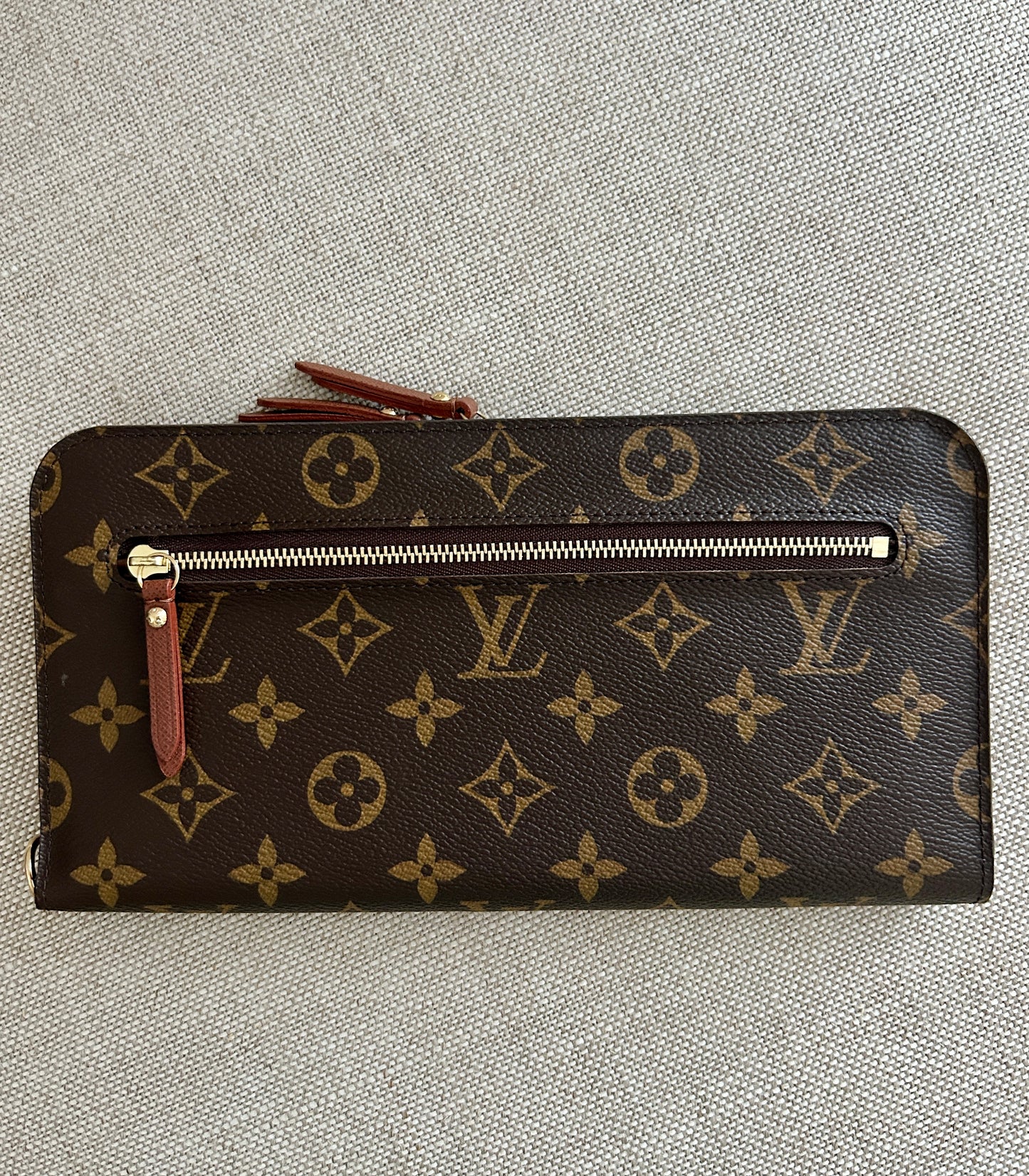 LOUIS VUITTON 
Monogram Insolite Organizer Wallet - Monogram