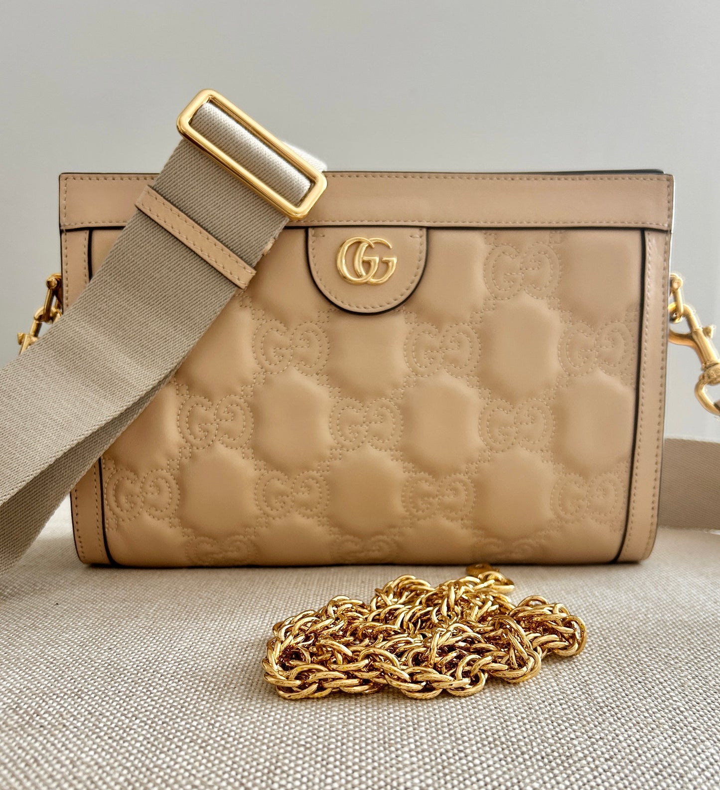 Gucci GG Matelasse Small Marmont Crossbody Bag