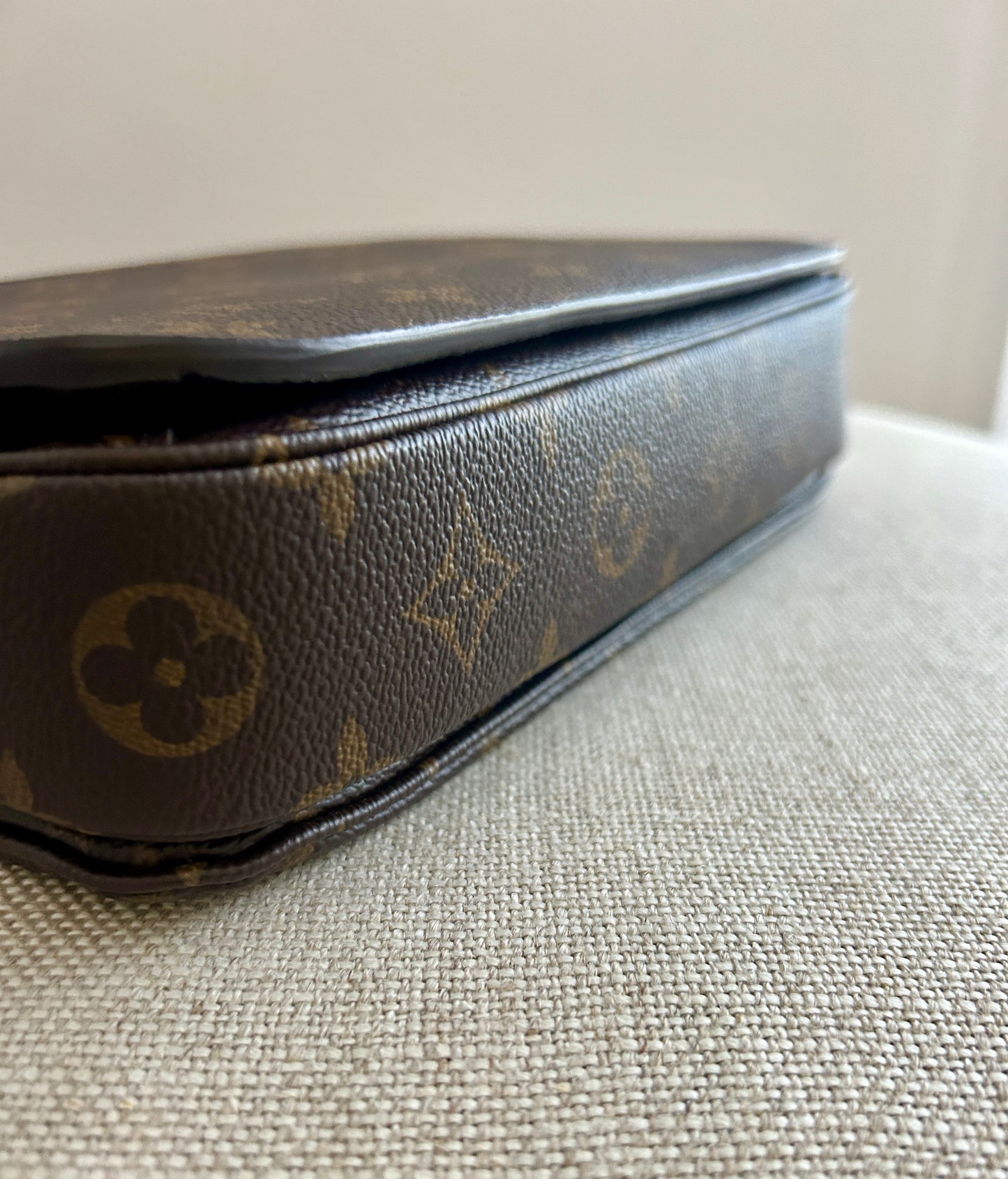 Louis Vuitton Pochette Métis in Monogram