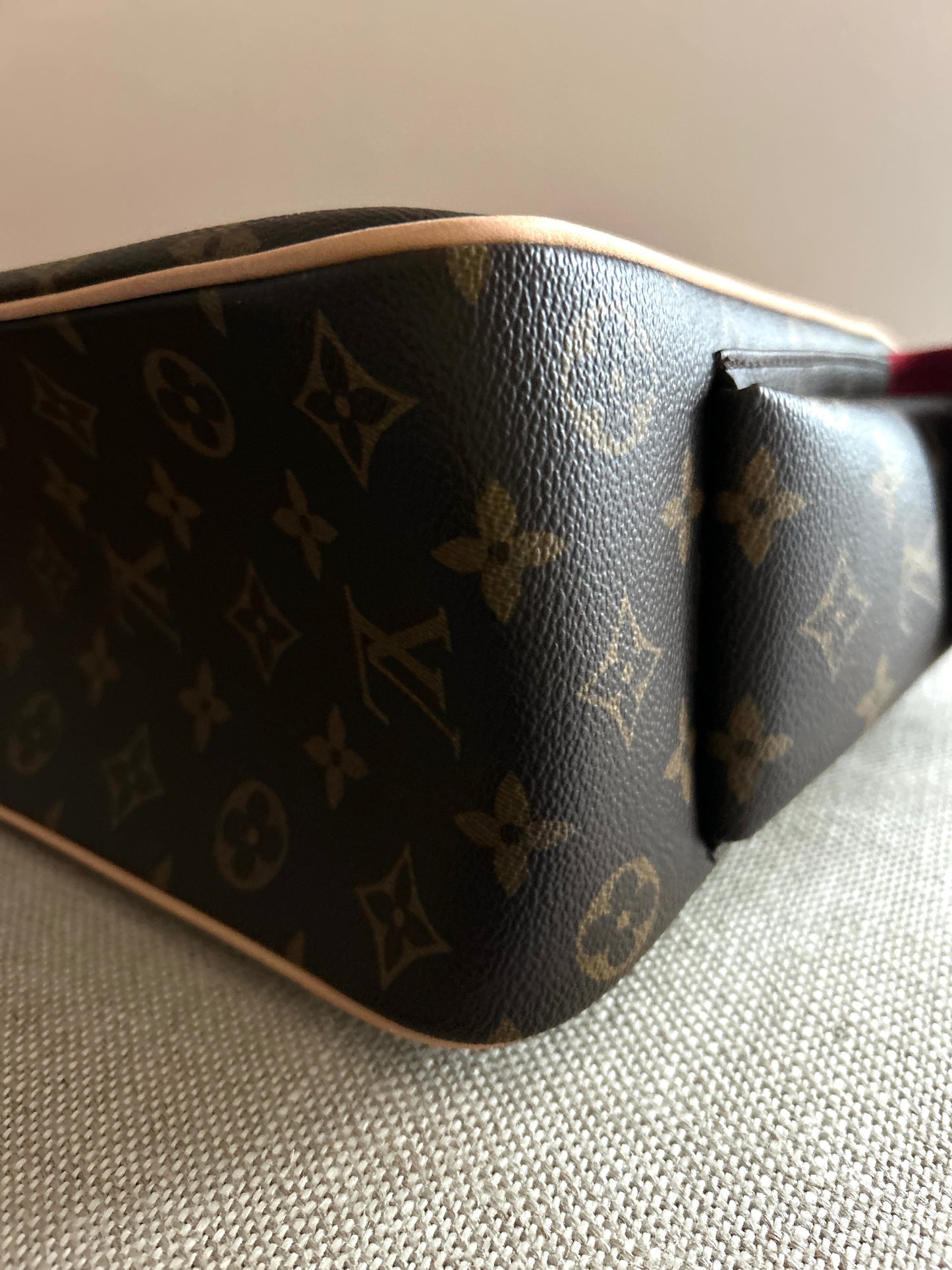 Louis Vuitton Multipli Cite Handbag in Monogram