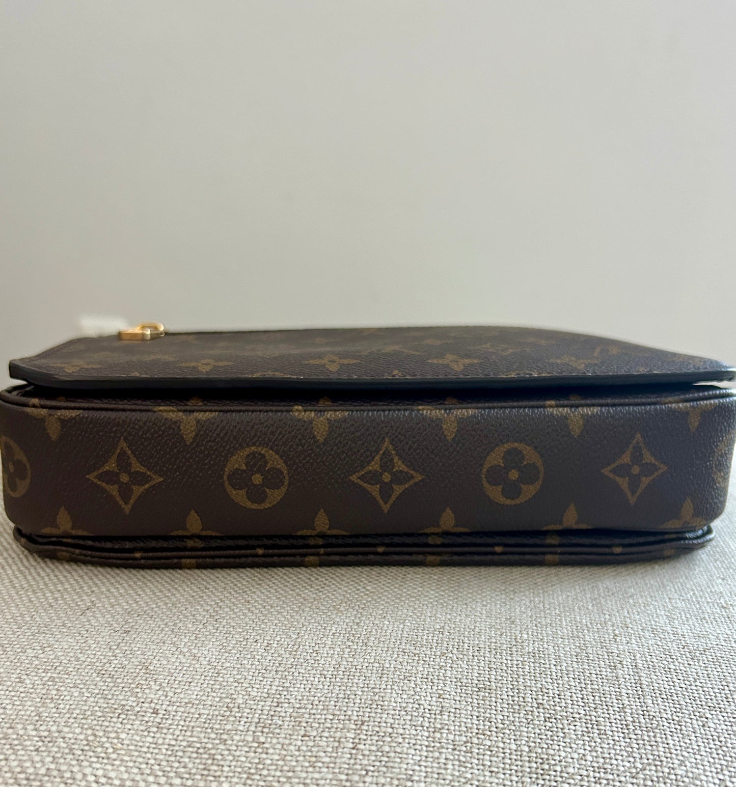 Louis Vuitton Pochette Métis in Monogram