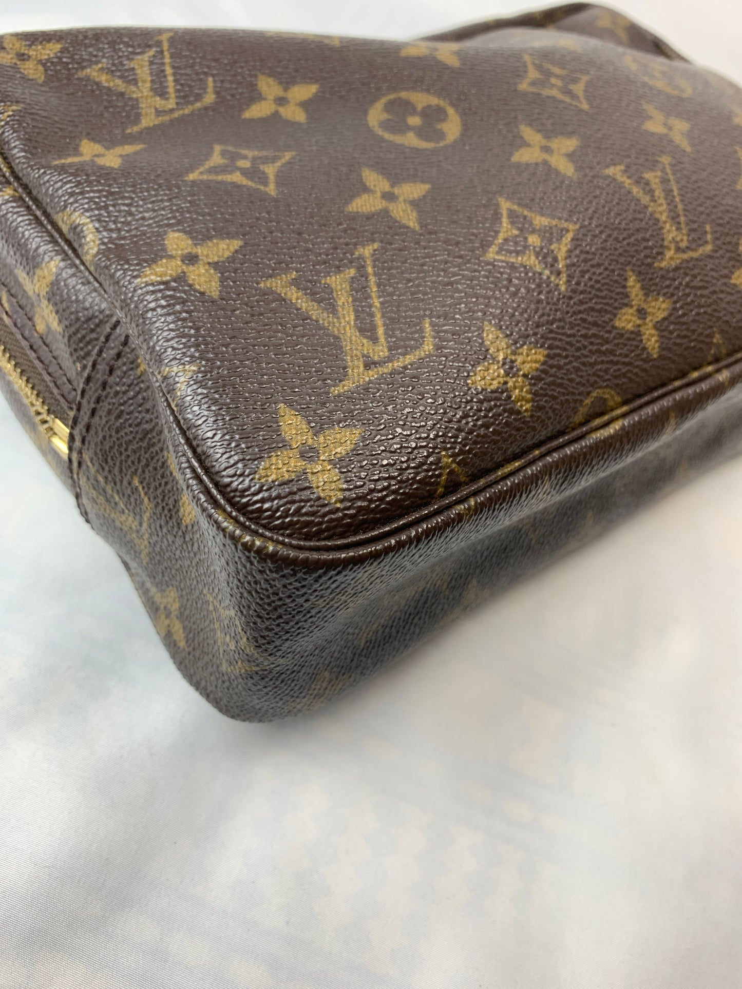 Louis Vuitton Trousse Toilette 23 Monogram