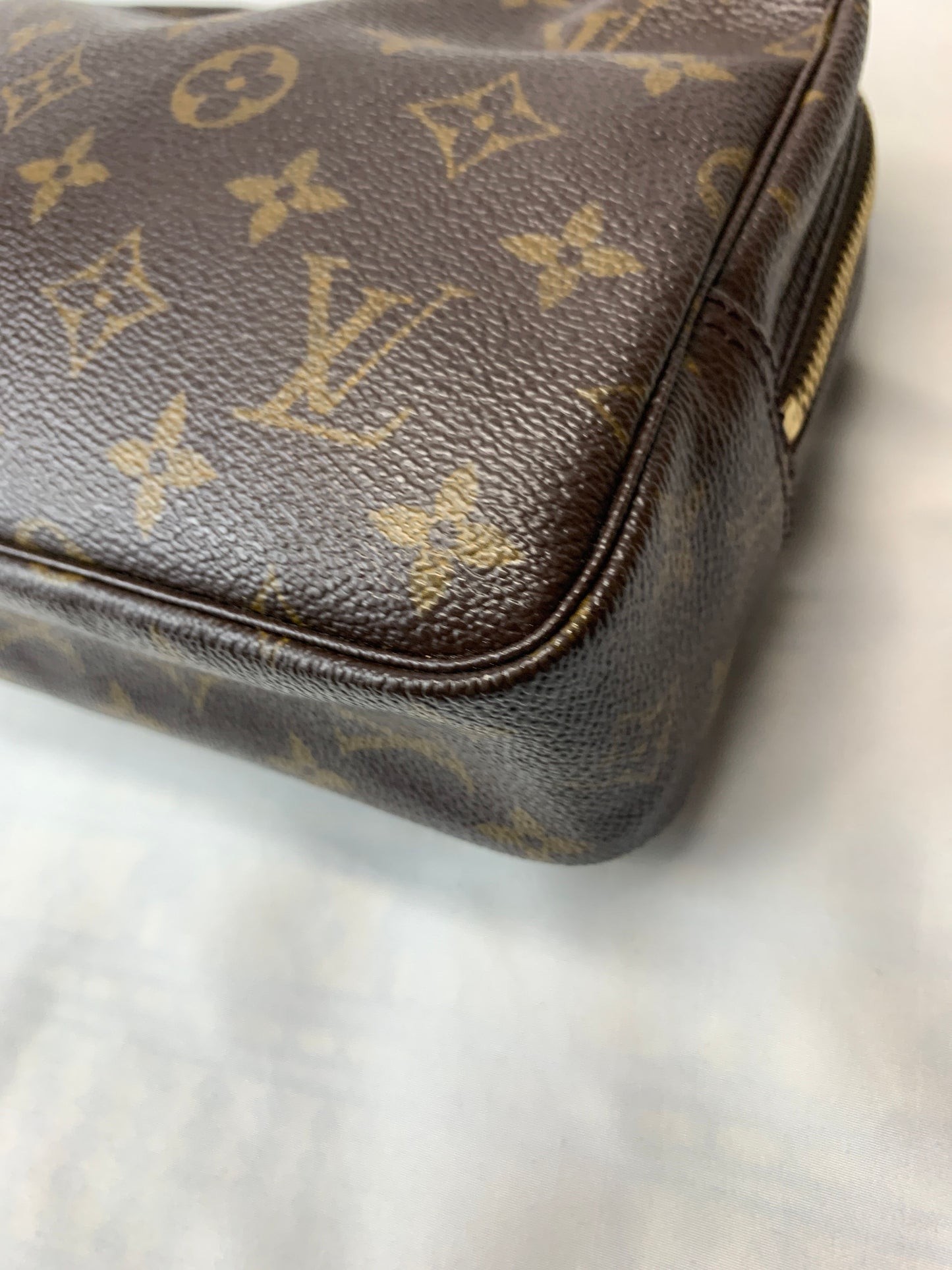 Louis Vuitton Trousse Toilette 23 Monogram