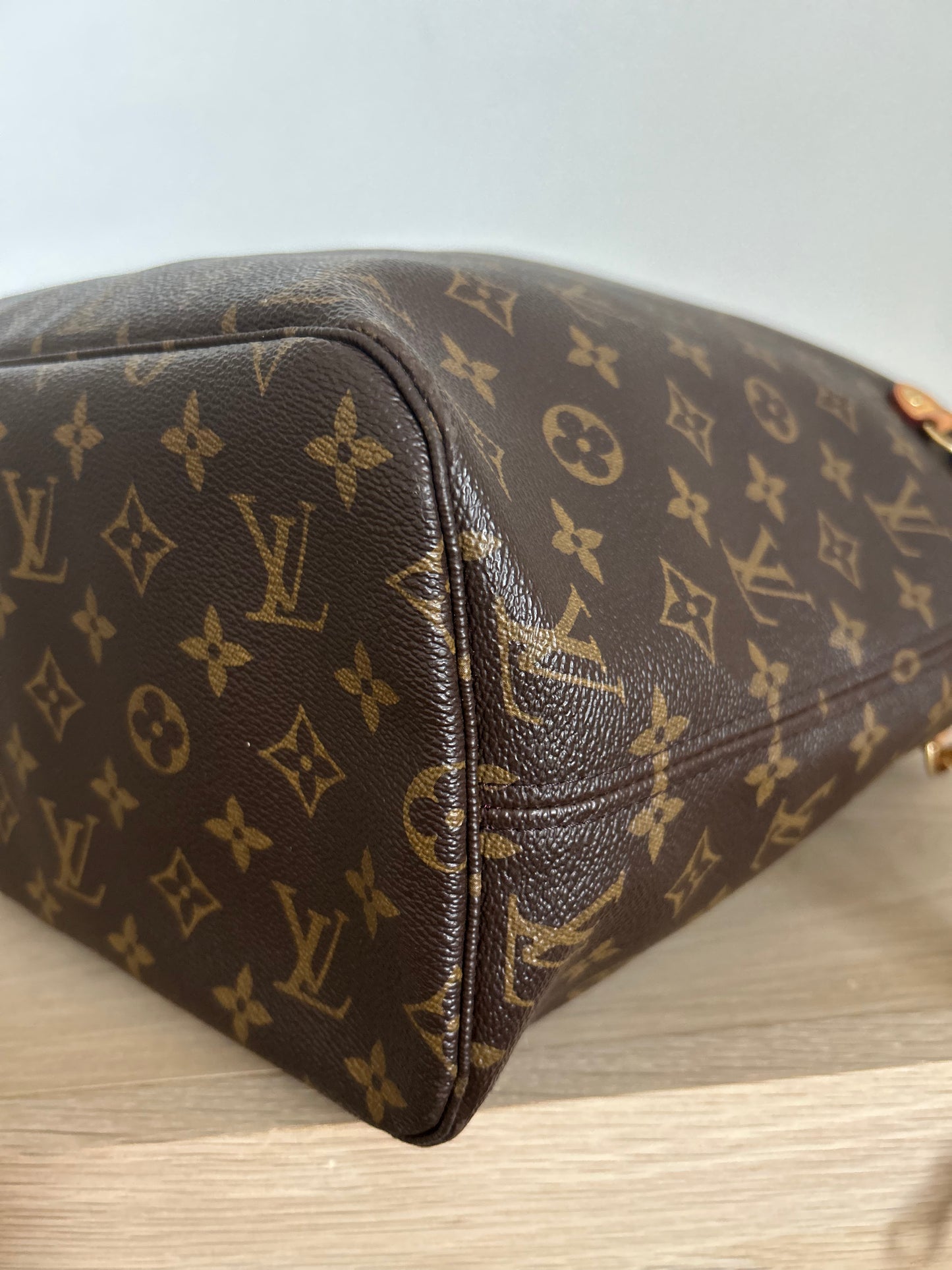 Louis Vuitton Monogram Neverfull MM (Pivone Interior) With Pochette (pouch)