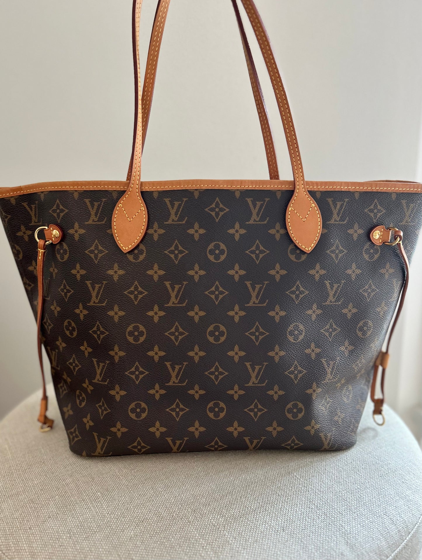 Louis Vuitton Neverfull MM Tote Monogram (Tan Interior )Without Pochette ( pouch)